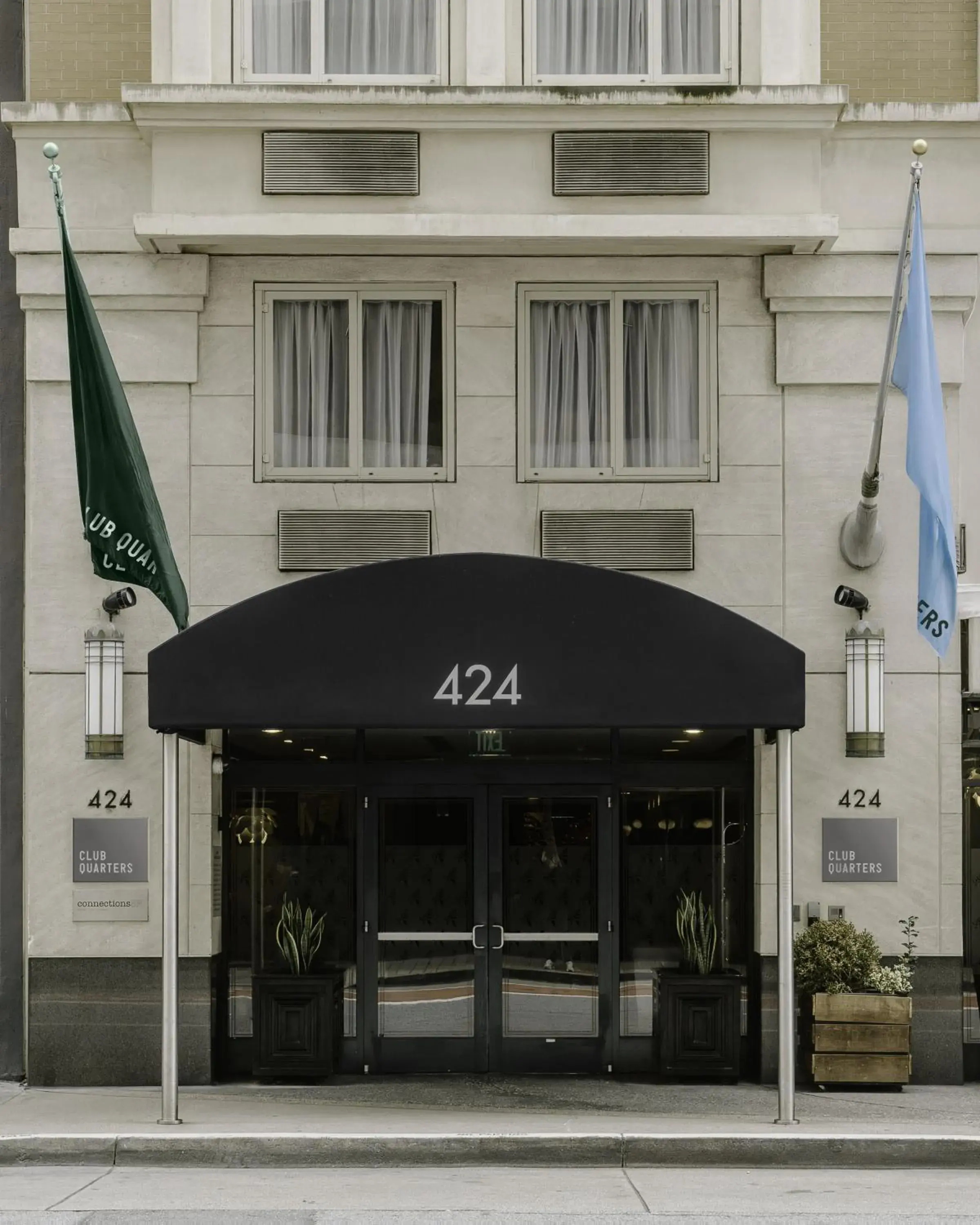 Property building in Club Quarters Hotel Embarcadero, San Francisco Property building in Club Quarters Hotel Embarcadero, San Francisco