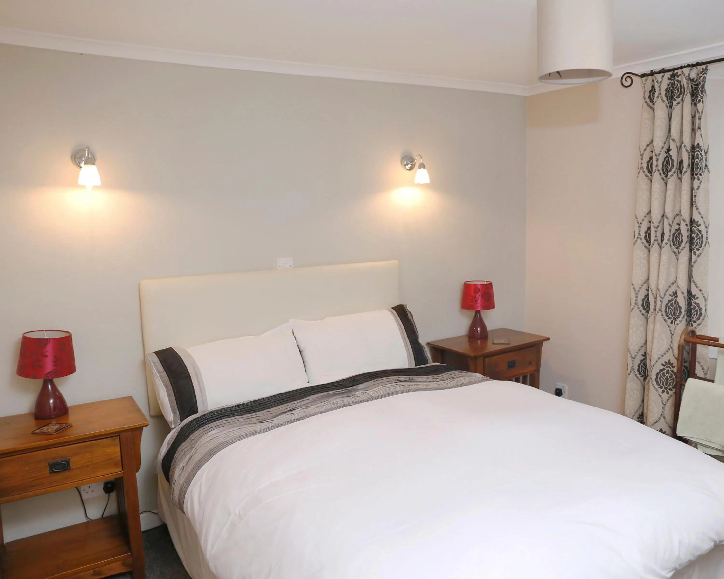 Bedroom, Bed in The Dunning Hotel