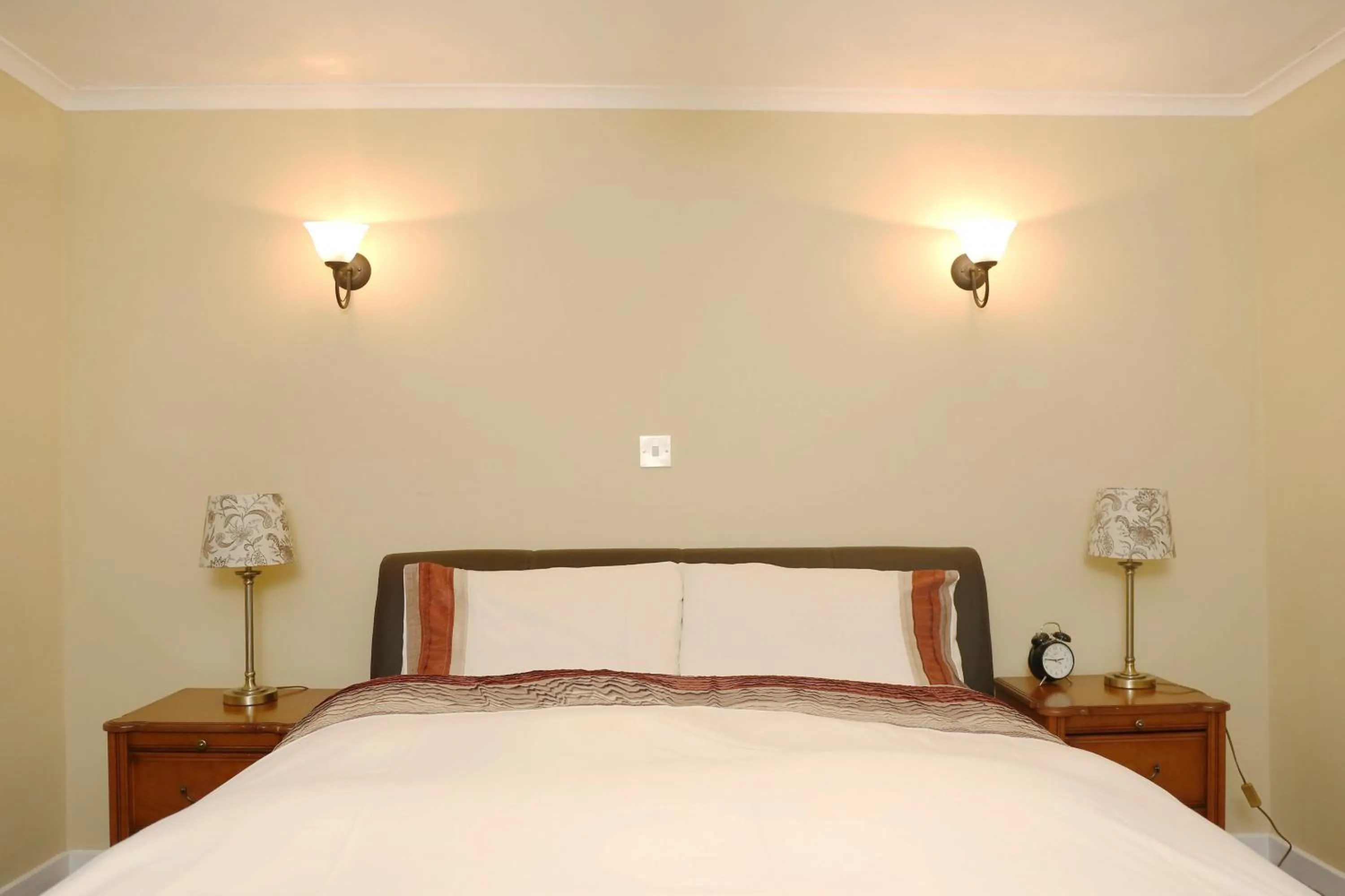 Bedroom, Bed in The Dunning Hotel