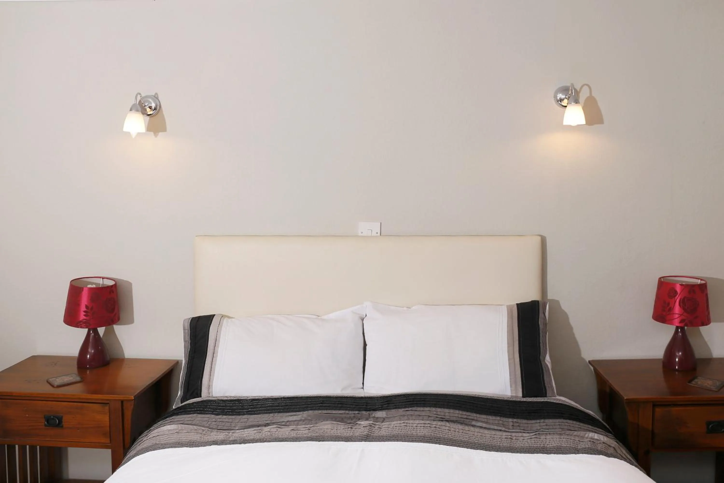 Bed in The Dunning Hotel