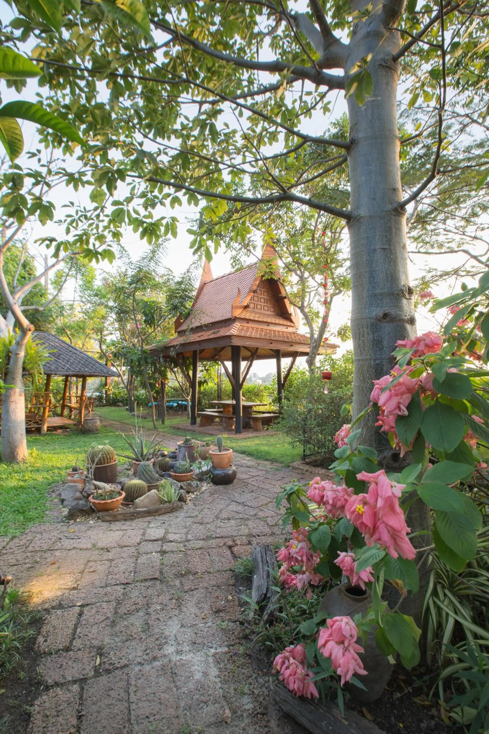 Garden in Cattani's Riverside Home