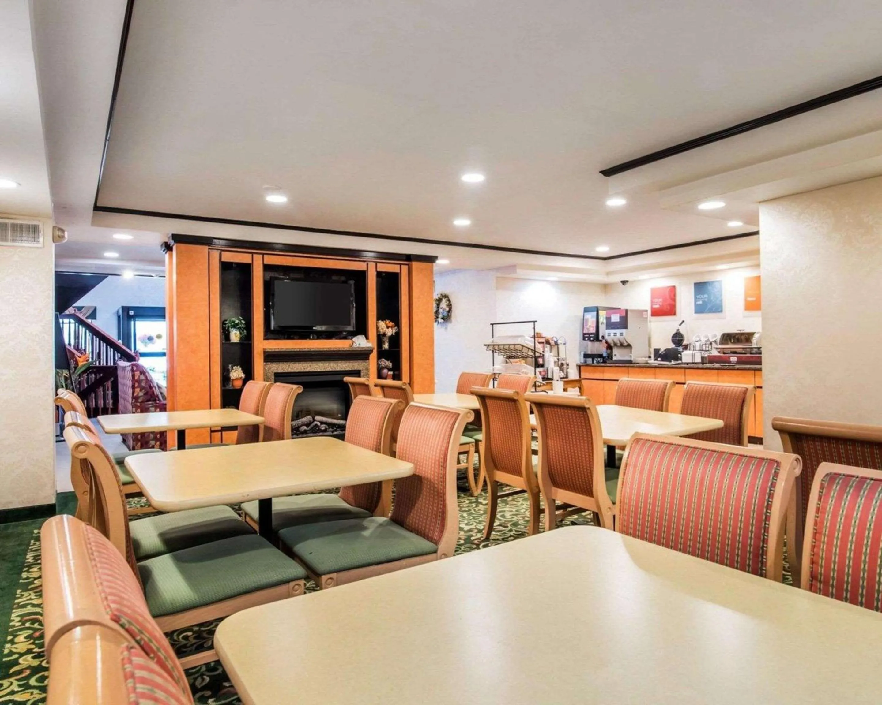 Restaurant/places to eat in Quality Inn