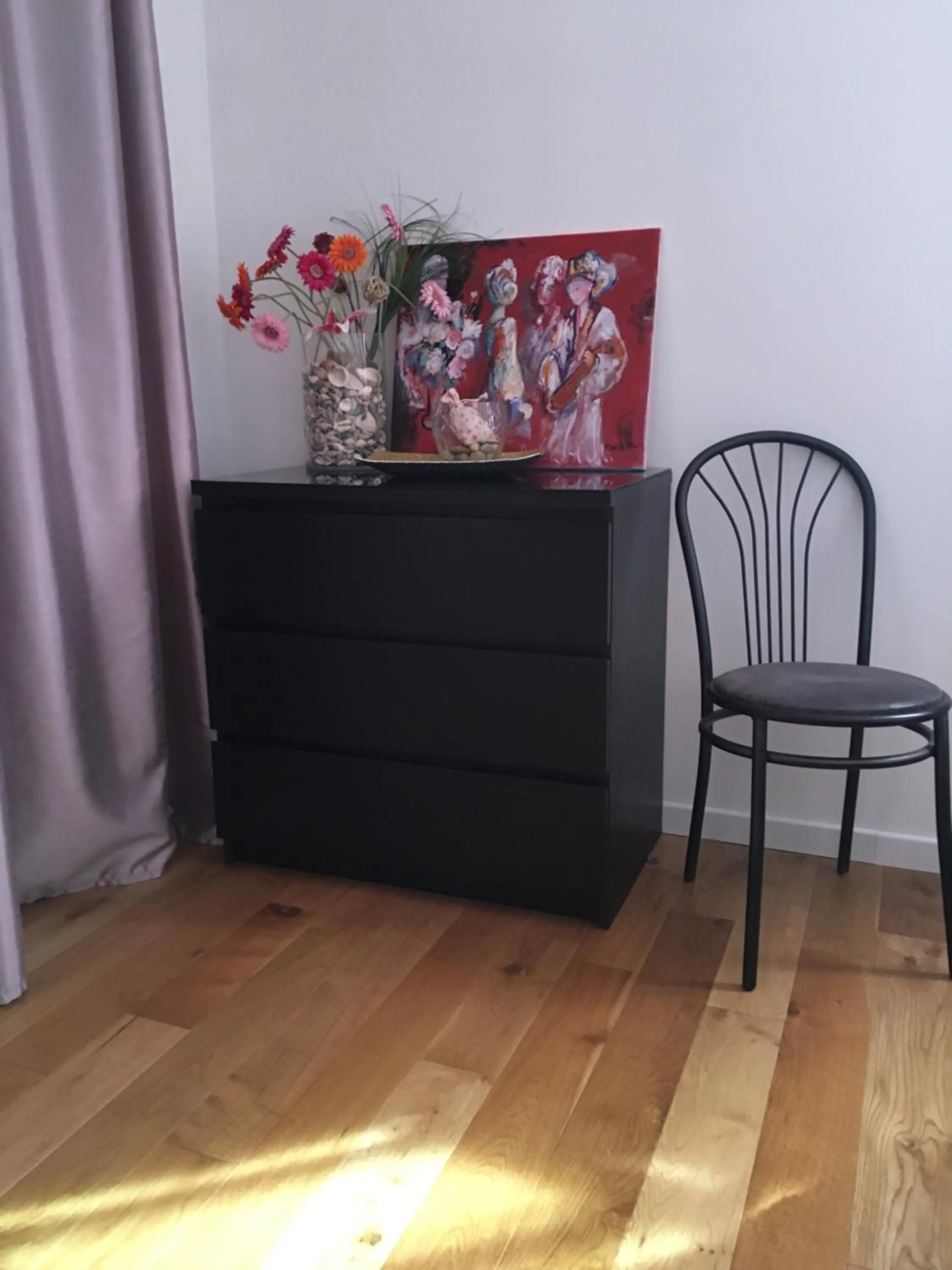 Bedroom in Chambres dans villa avec piscine