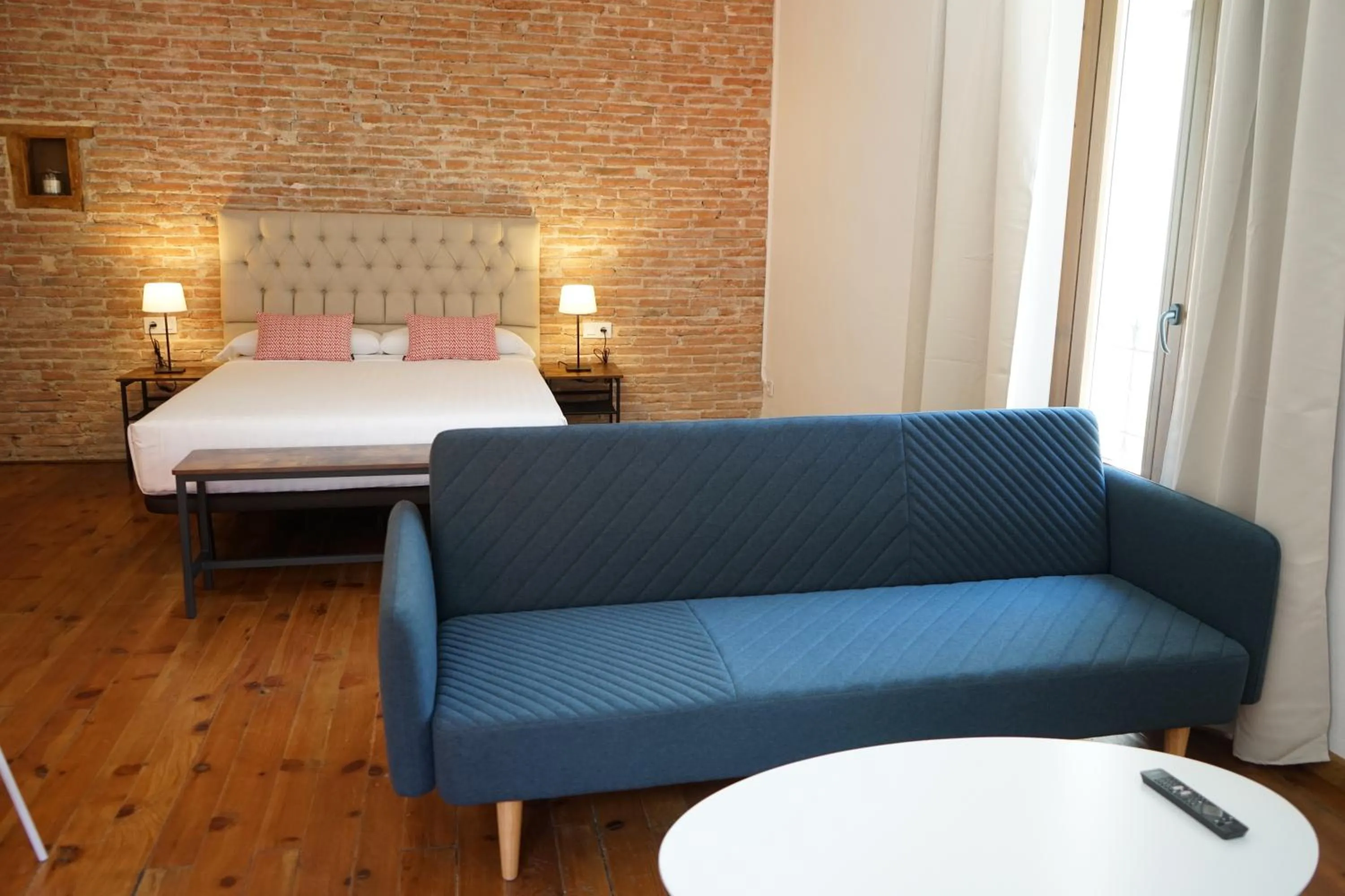 Photo of the whole room, Bed in Fonda Biayna