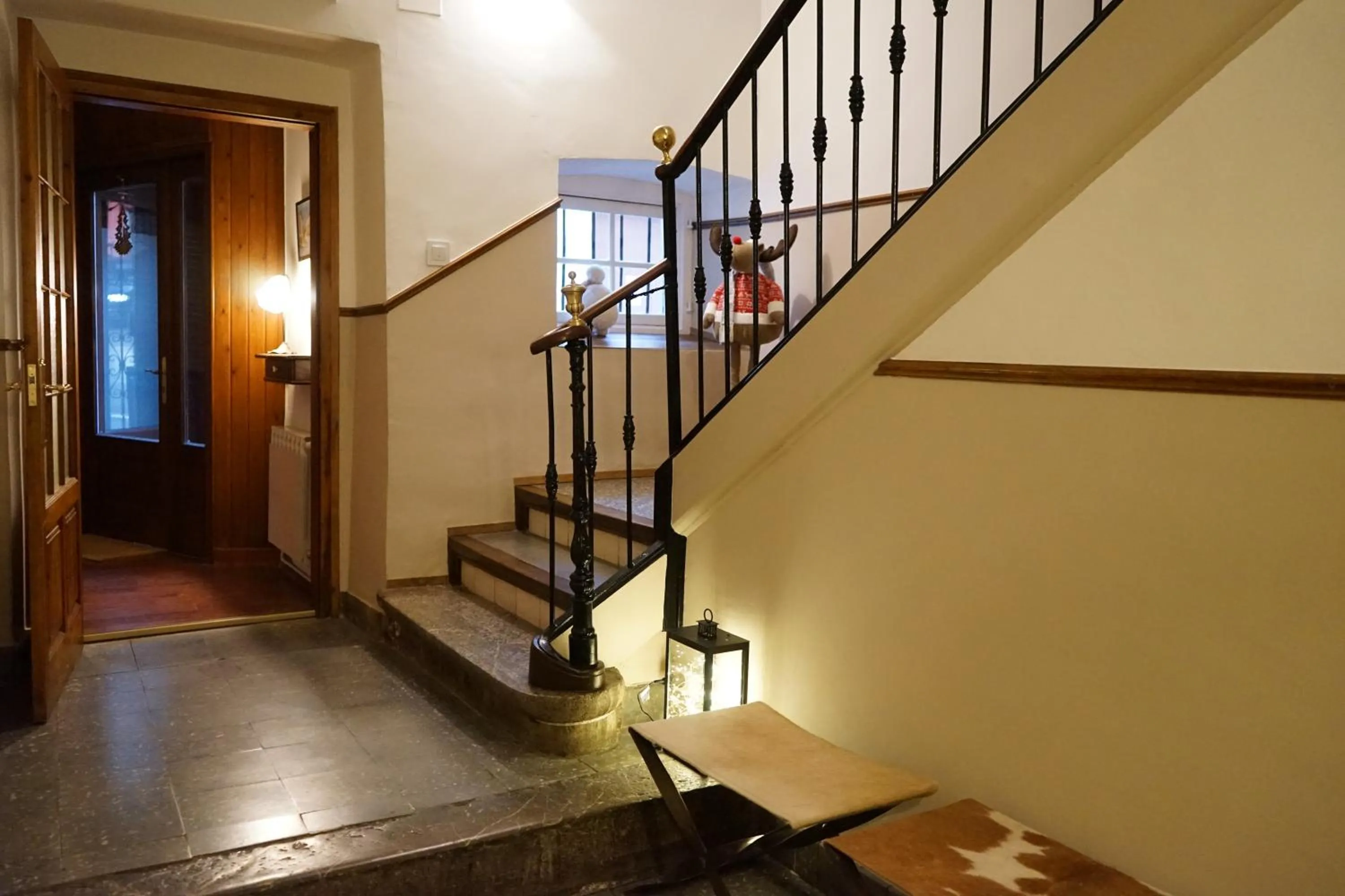 Decorative detail in Fonda Biayna