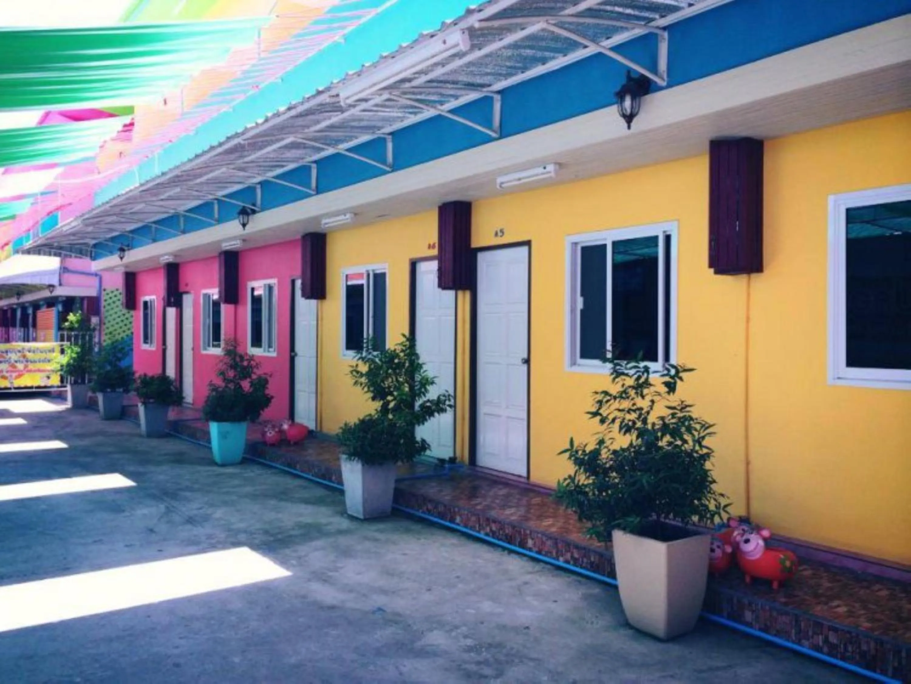 Facade/entrance in The Richy Grand