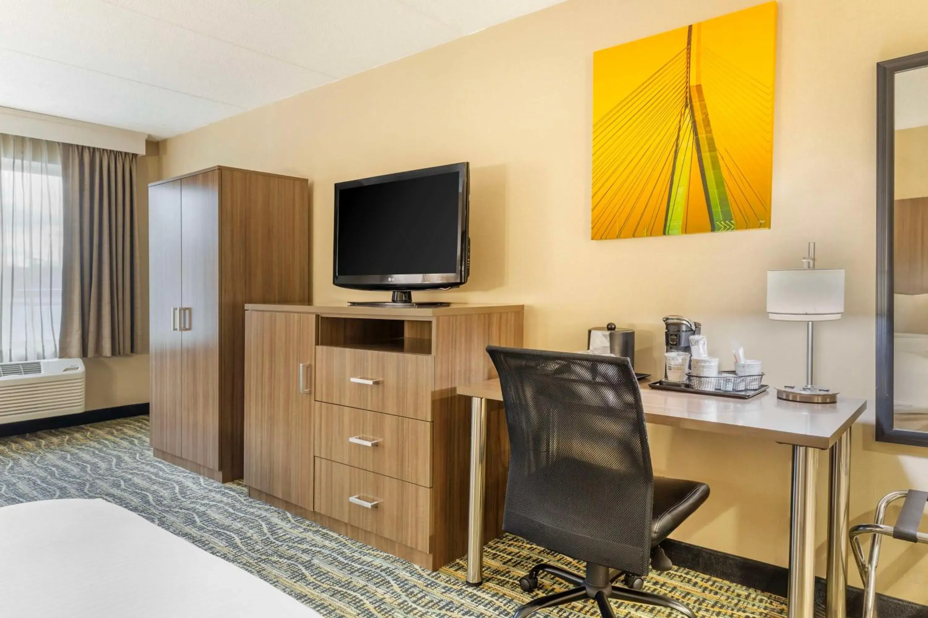 Bedroom, Bed in Best Western Plus New Englander Bedroom, Bed in Best Western Plus New Englander