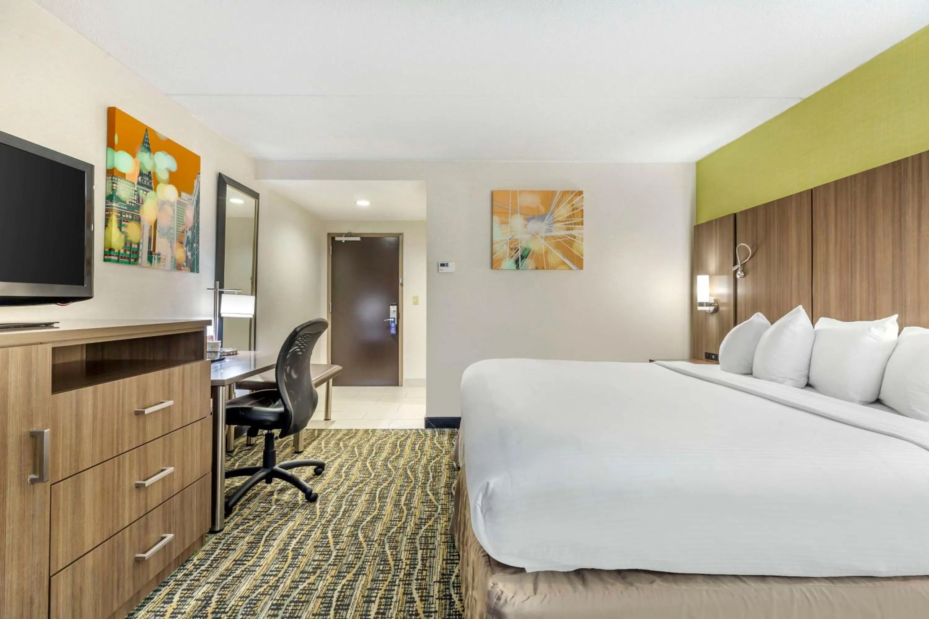 Bedroom, Bed in Best Western Plus New Englander