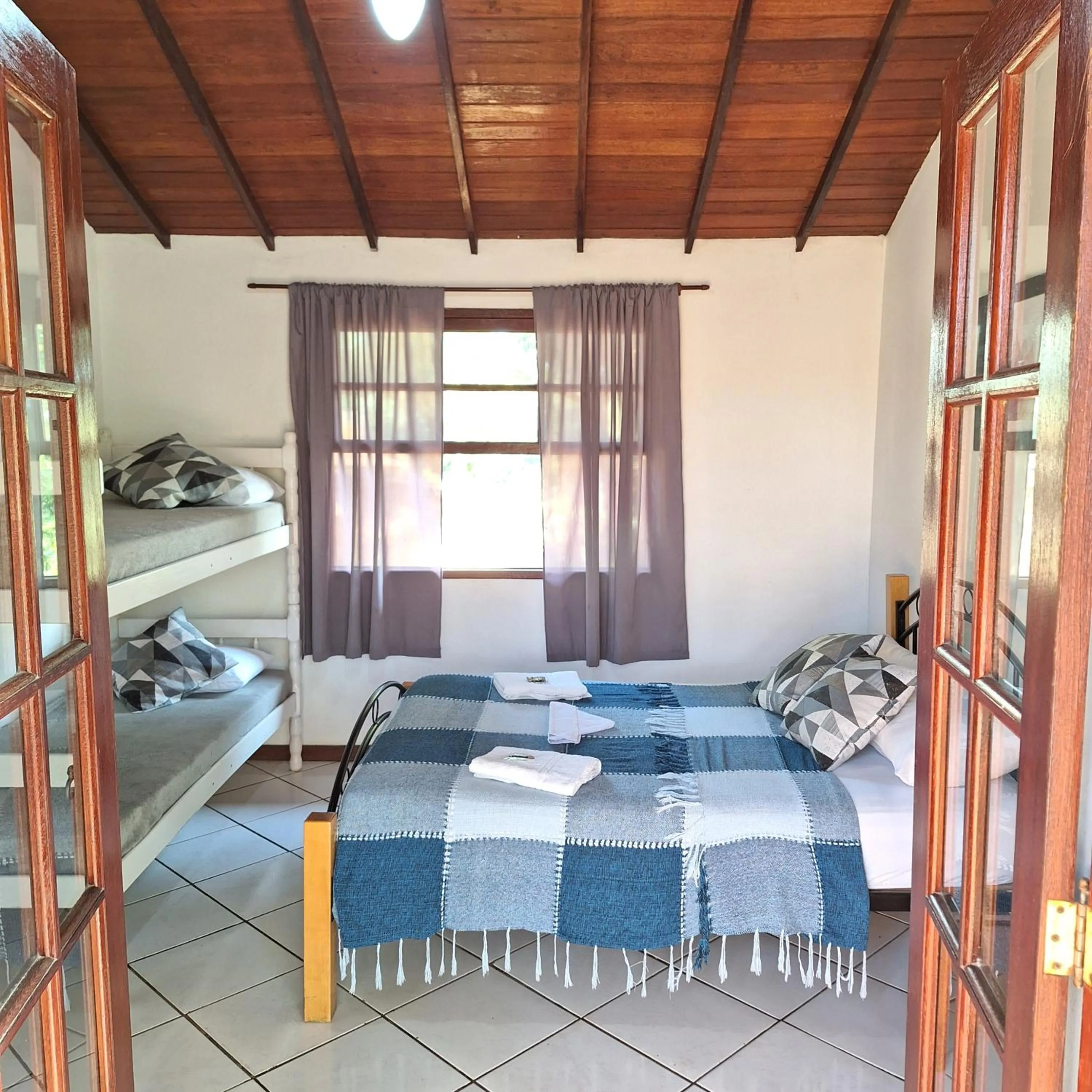 Bed in 5to Elemento House