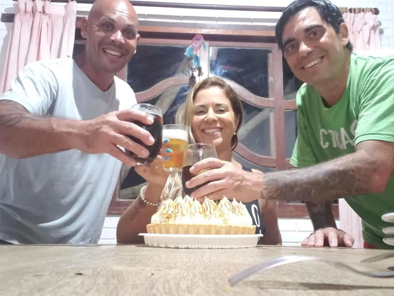 People in 5to Elemento House