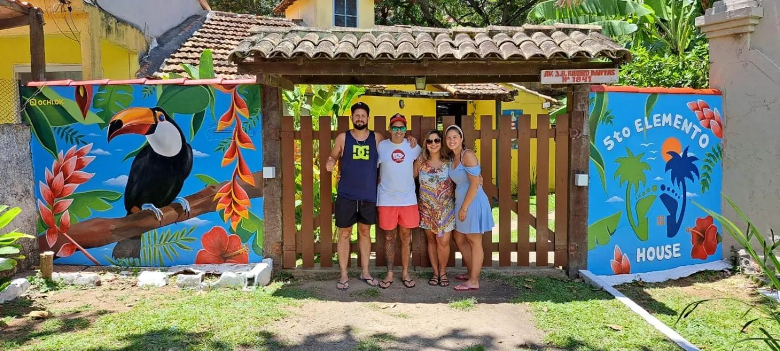 Guests in 5to Elemento House