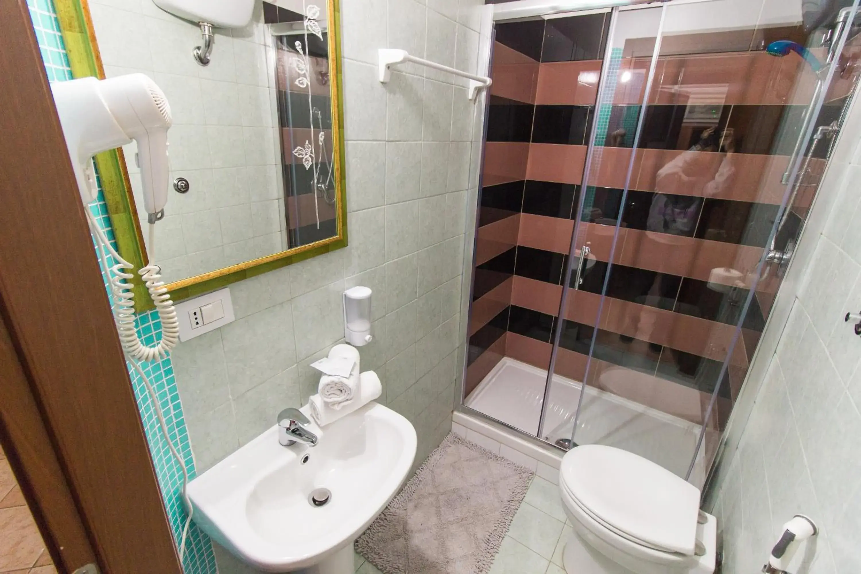 Triple Room with Private Bathroom in Aquarium Termini Triple Room with Private Bathroom in Aquarium Termini