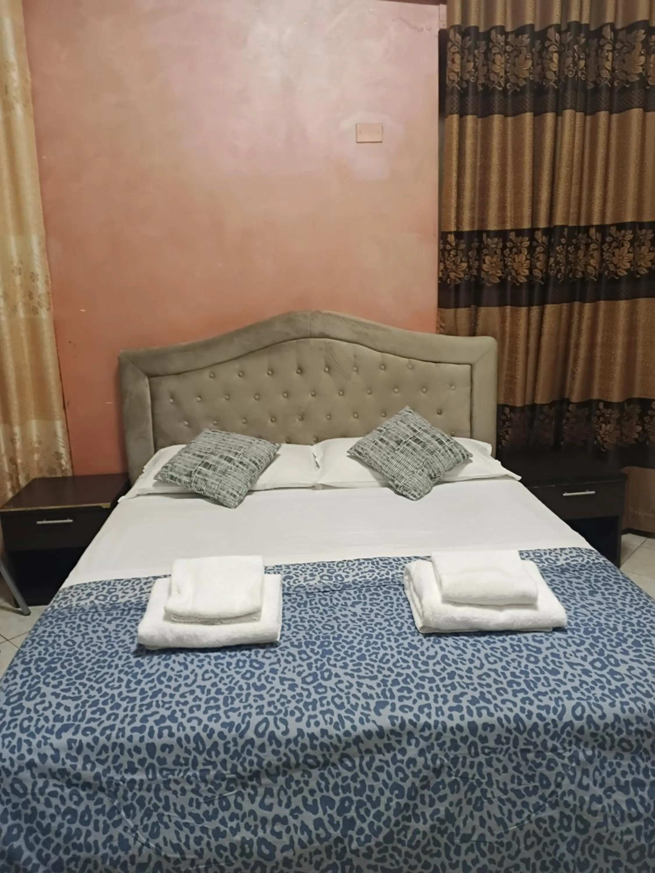 Bed in Aquarium Termini