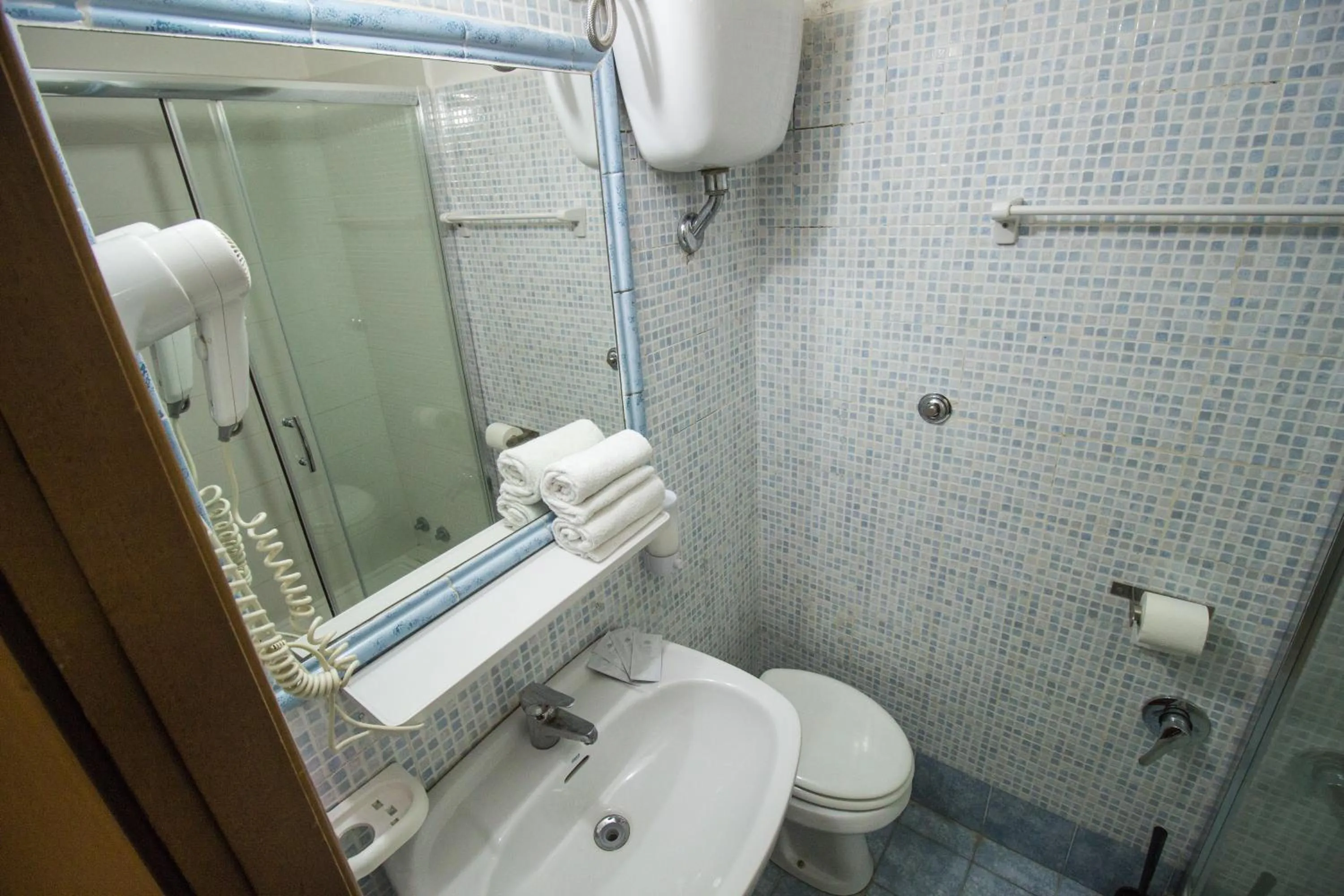 Bathroom in Aquarium Termini