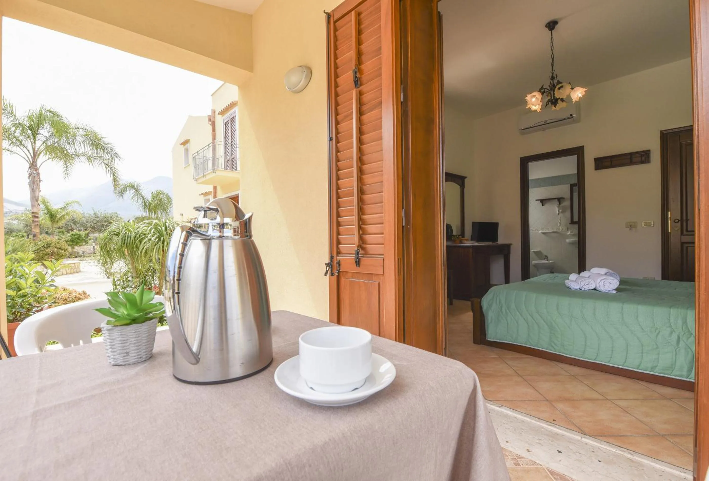 Patio, Bed in Aurora Castelluzzo