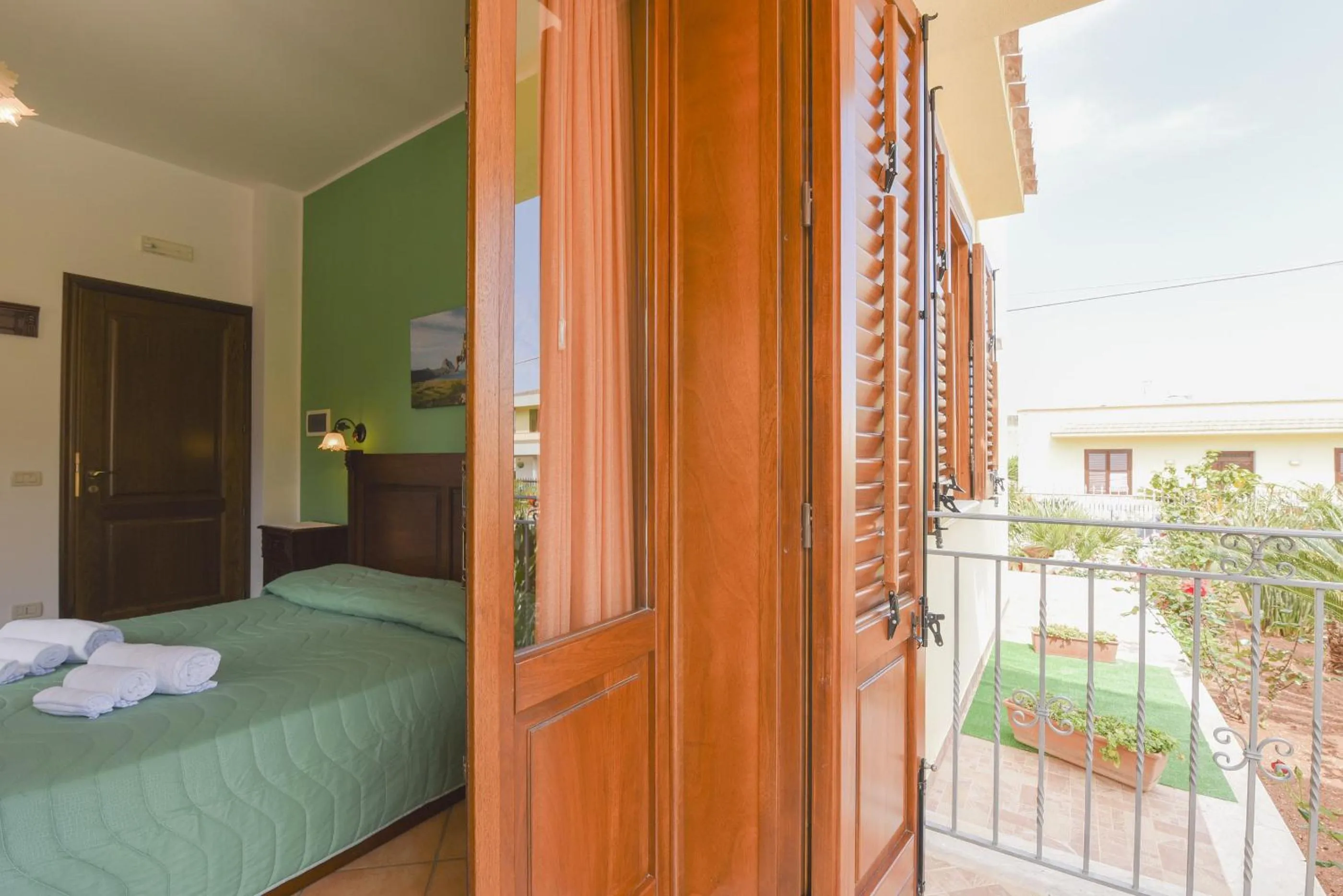 Photo of the whole room, Bed in Aurora Castelluzzo