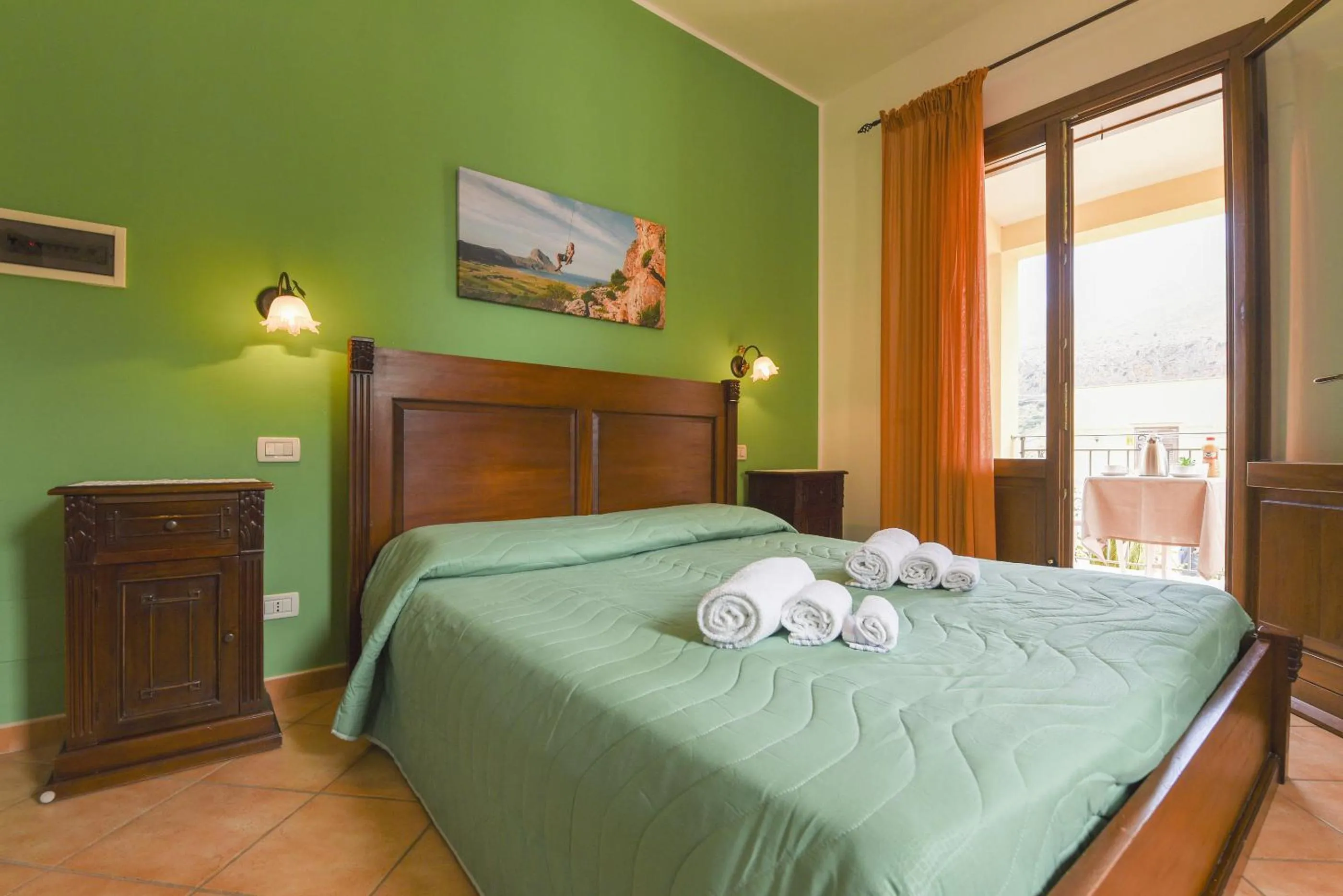 Photo of the whole room, Bed in Aurora Castelluzzo