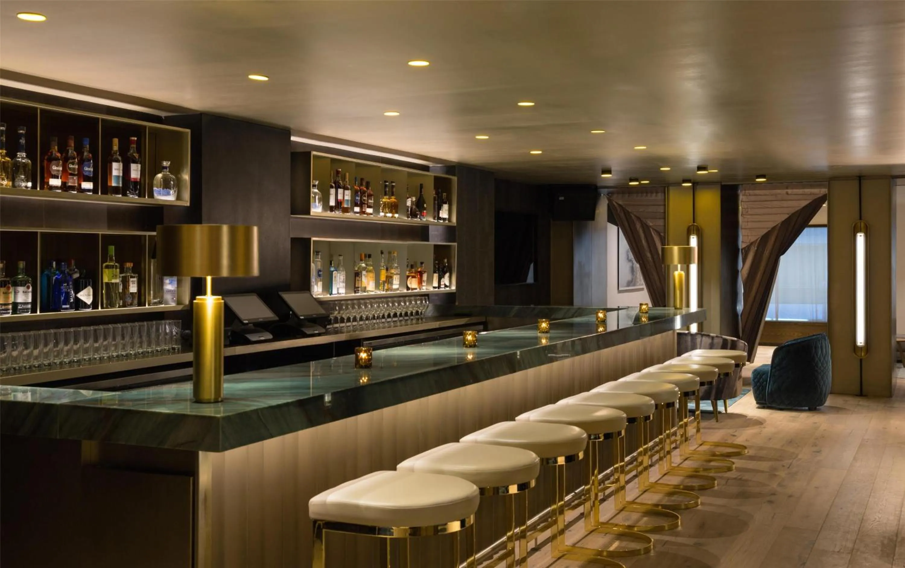 Lounge or bar in The Time New York, part of JdV by Hyatt