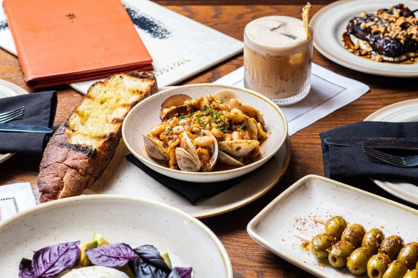 Restaurant/places to eat in Mayfair House Hotel & Garden