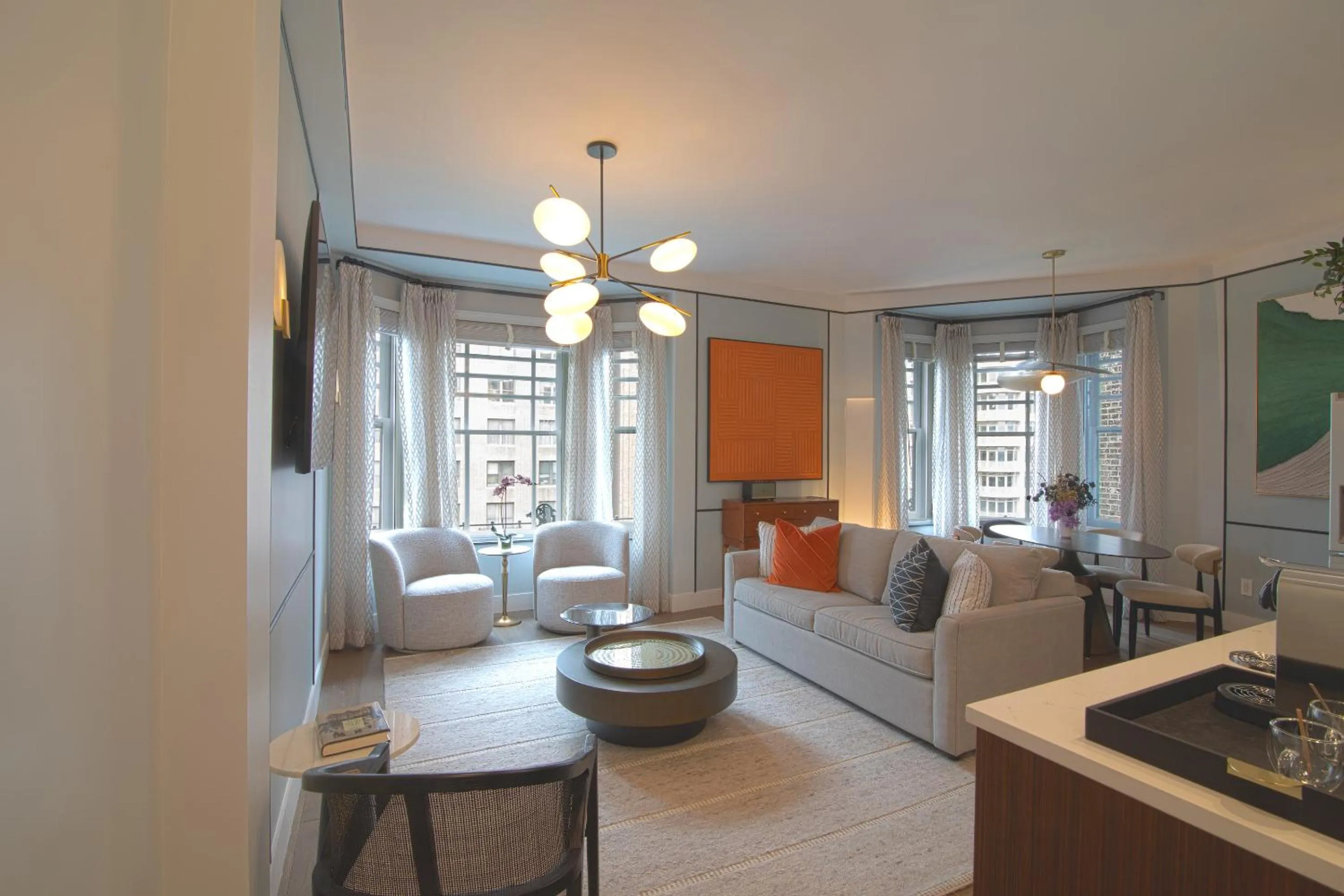 Living room in Hotel Belleclaire Central Park