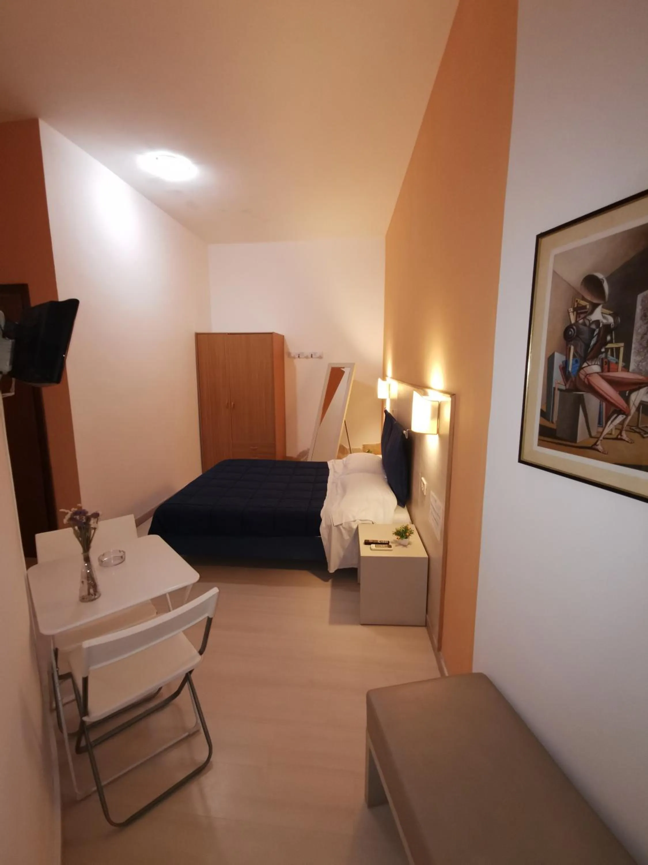 Photo of the whole room, Bed in Borgo Marinaro