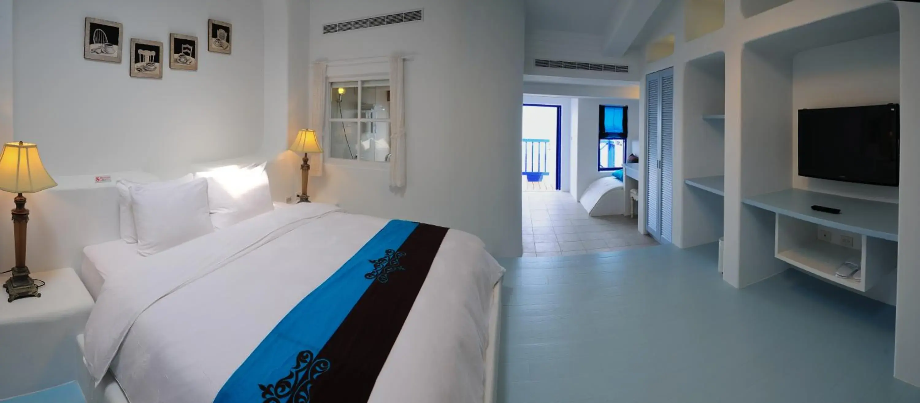 Bed in Chateau Villa Bed in Chateau Villa