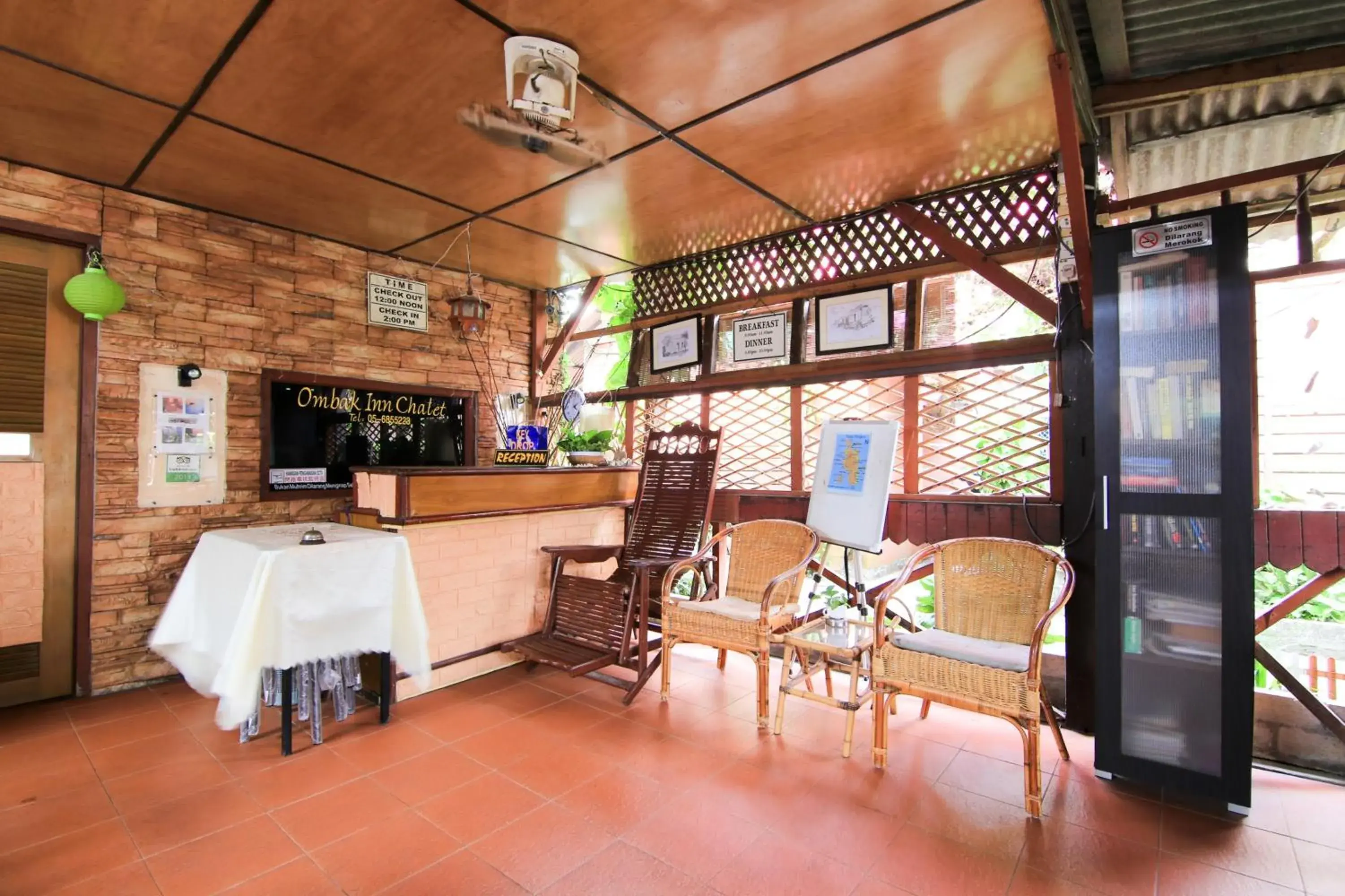 Lobby or reception in Hotel O Ombak Inn Chalet Lobby or reception in Hotel O Ombak Inn Chalet