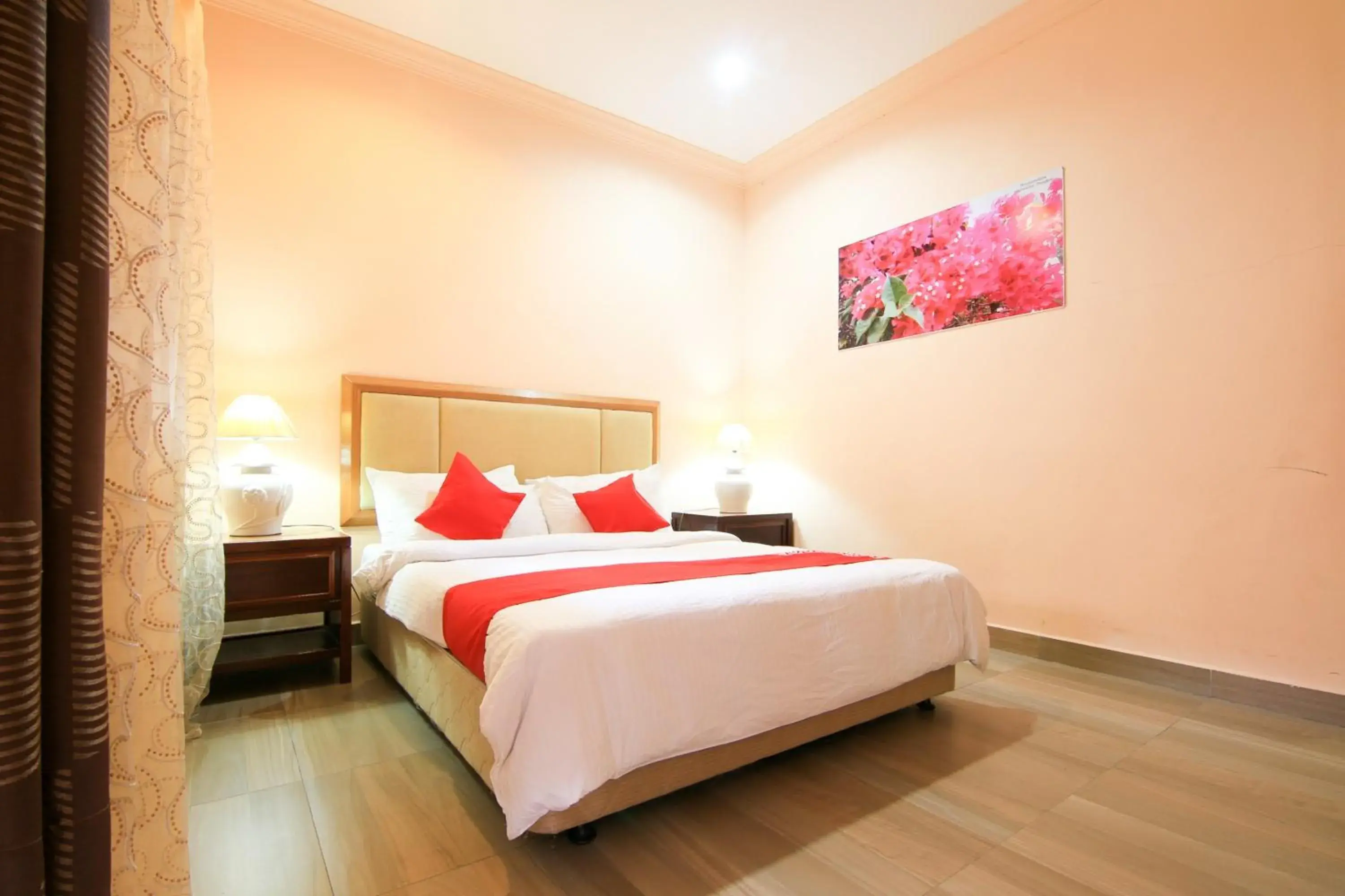 Bedroom, Bed in Hotel O Ombak Inn Chalet Bedroom, Bed in Hotel O Ombak Inn Chalet