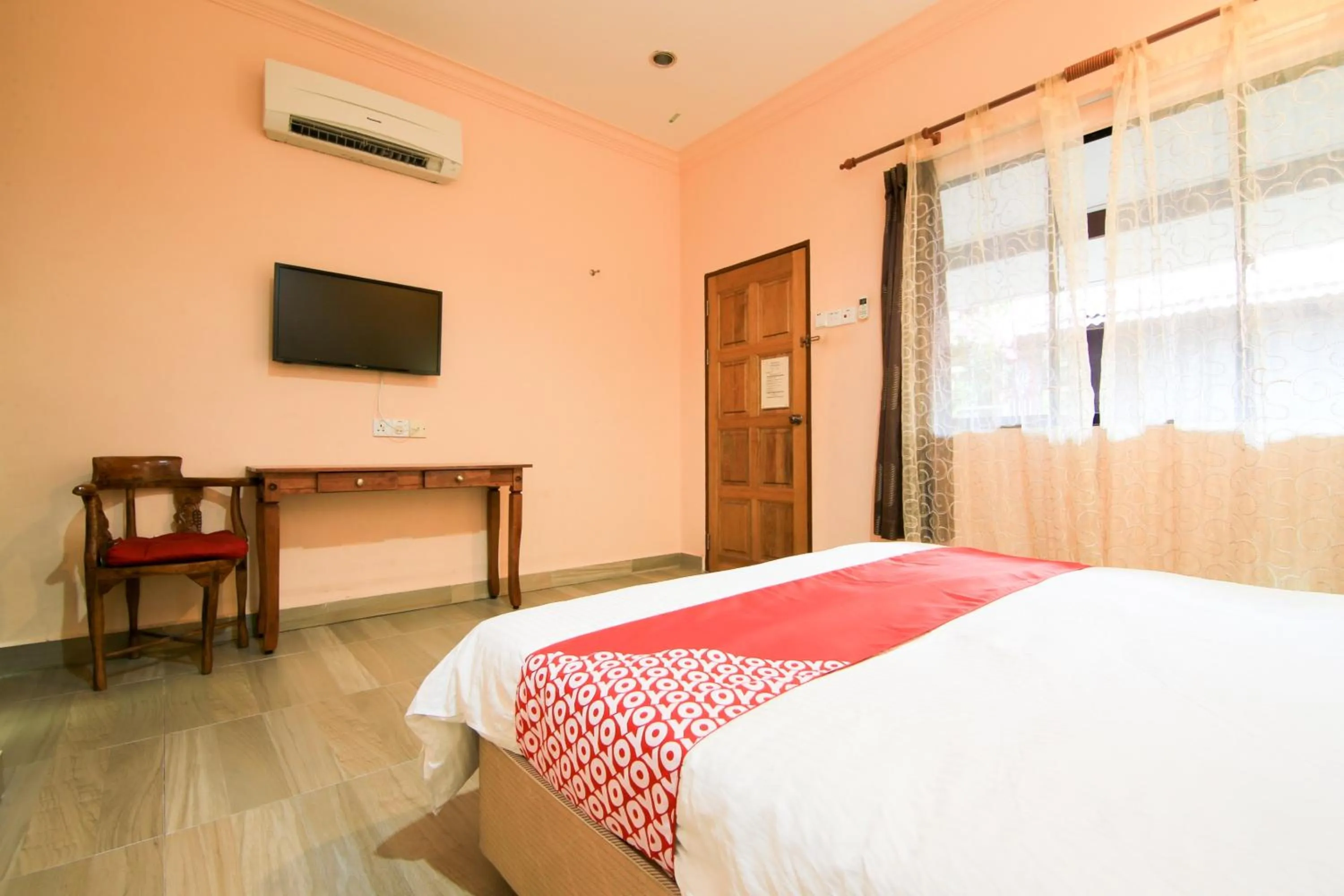 Bedroom, Bed in Hotel O Ombak Inn Chalet