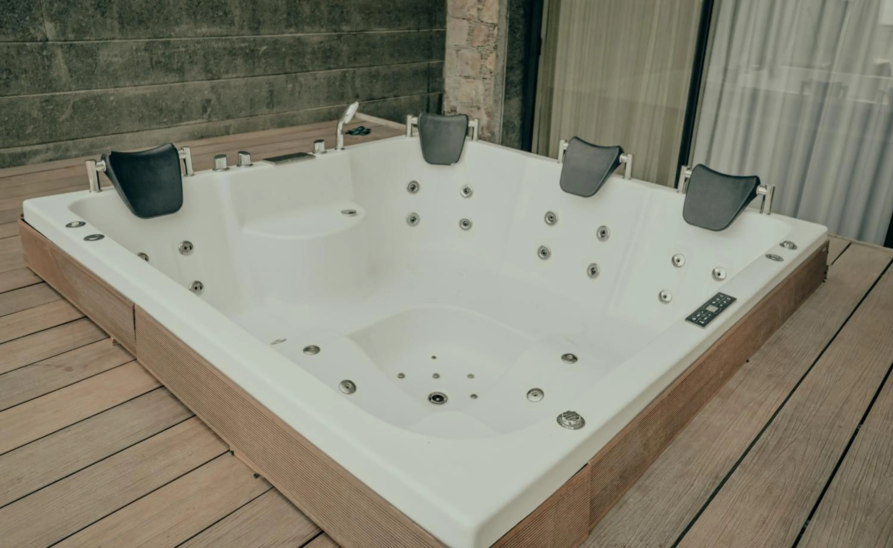 Hot Tub in Pushkara Resort and Spa, Pushkar