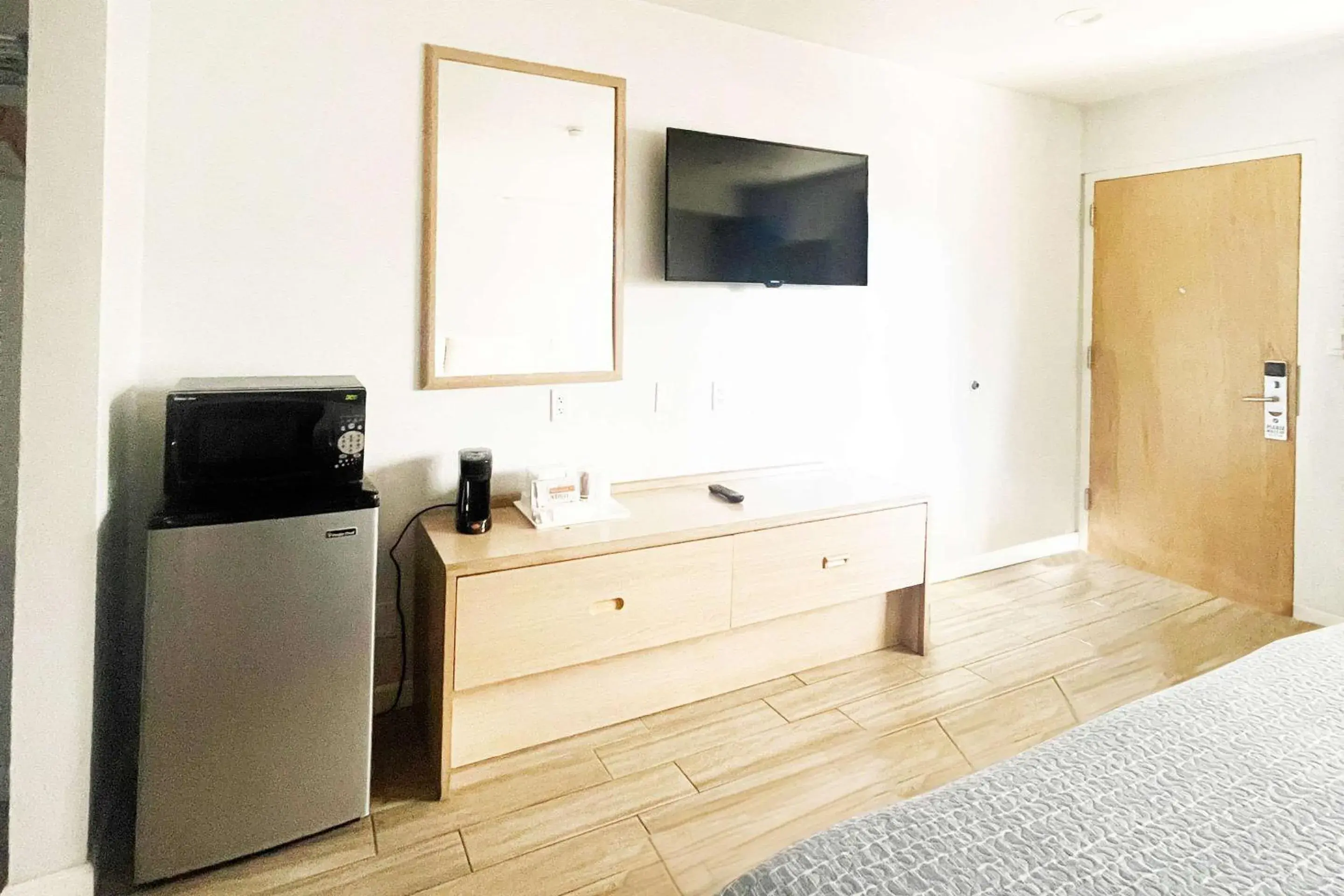 Bed in Rodeway Inn Civic Center Bed in Rodeway Inn Civic Center