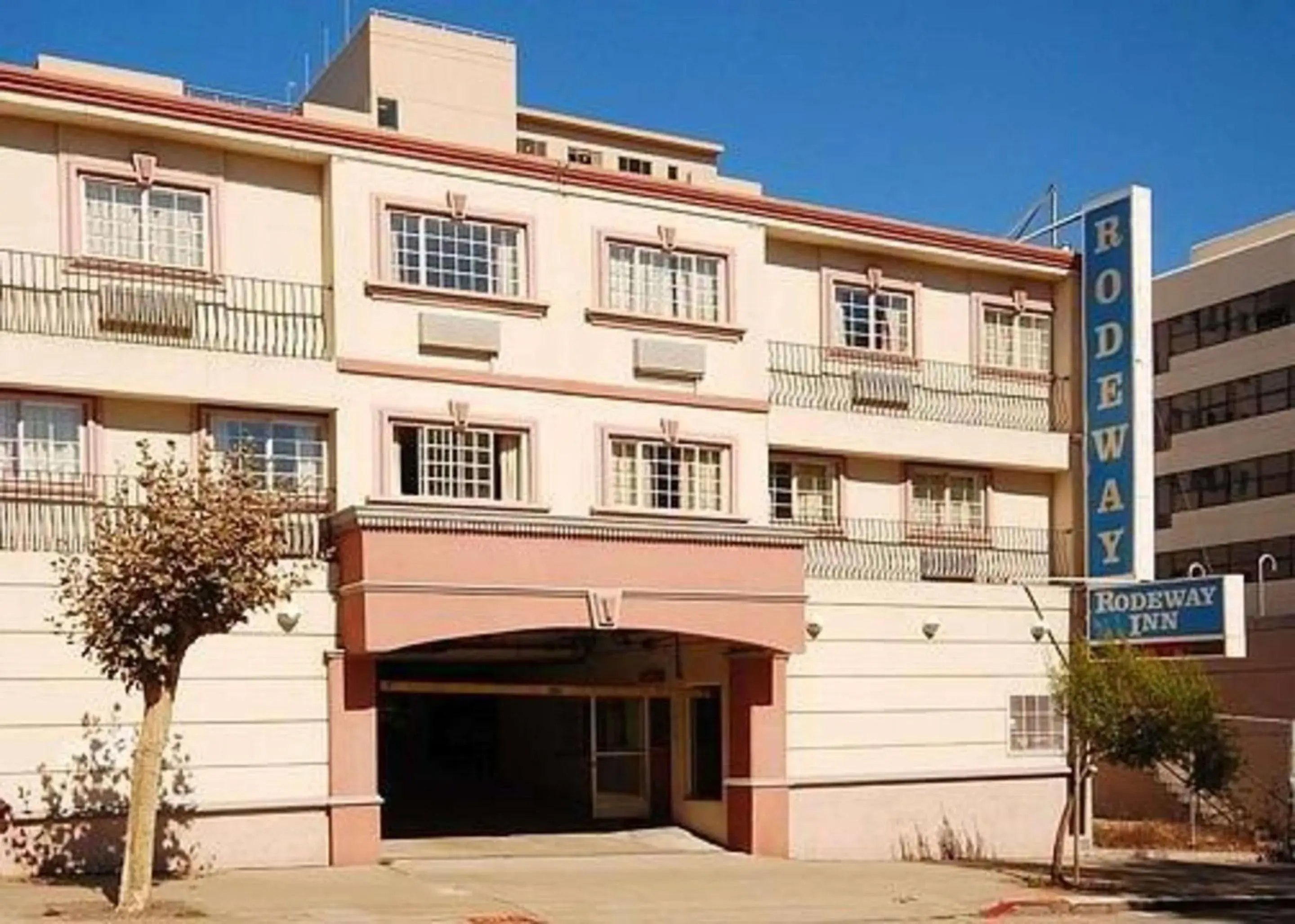 Property building in Rodeway Inn Civic Center Property building in Rodeway Inn Civic Center