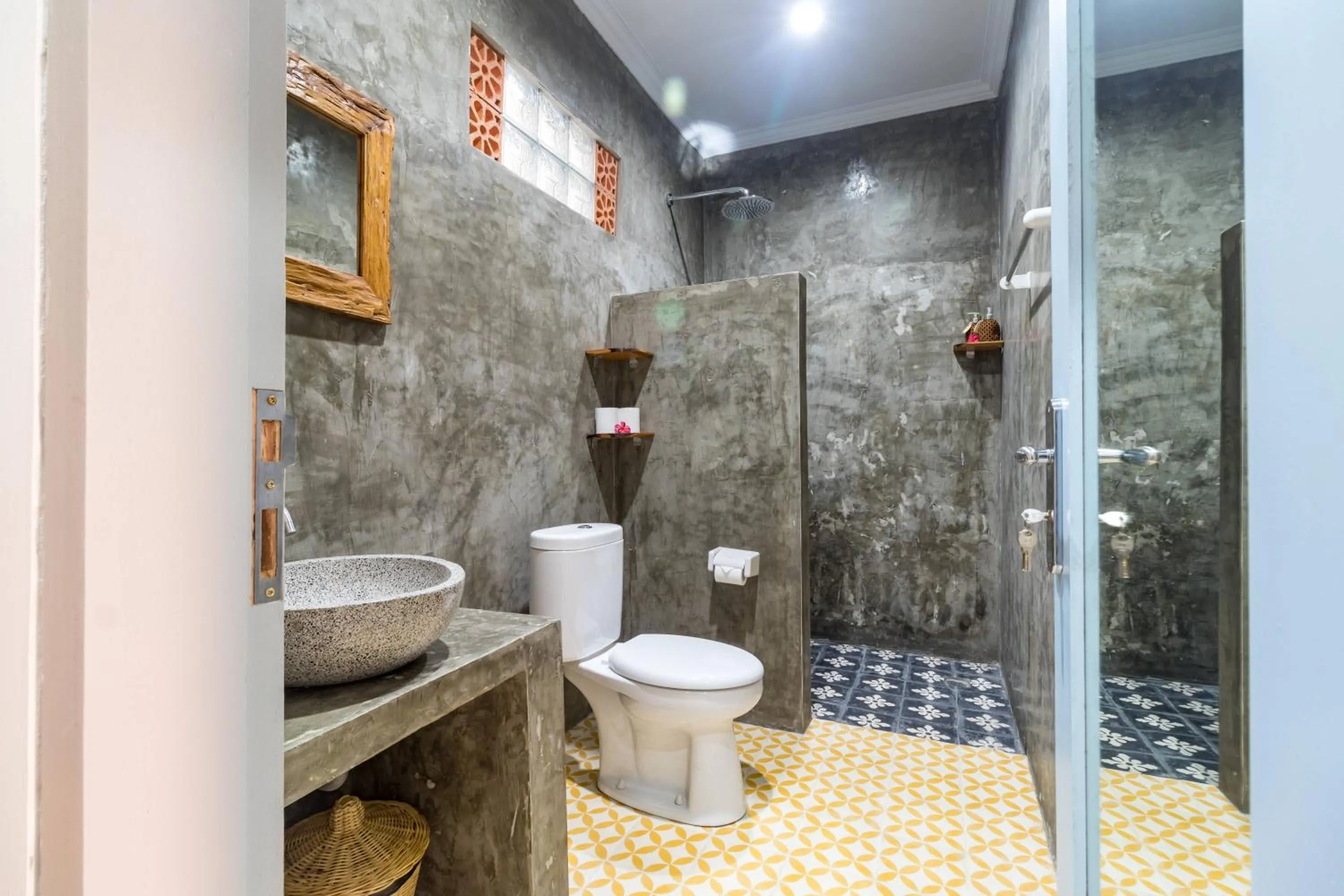 Bathroom in D-Anyar Stay and Surf Canggu