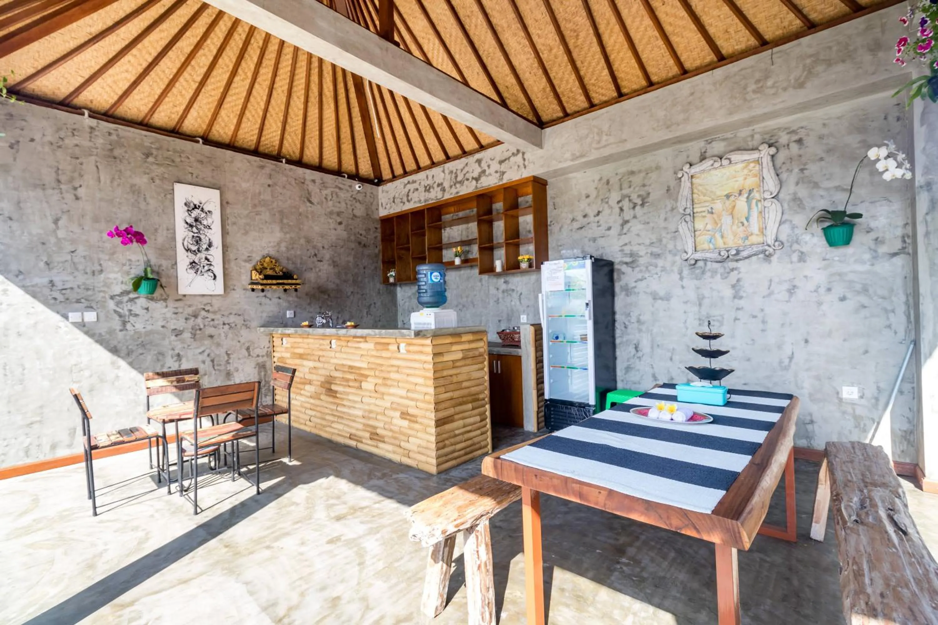 Dining area in D-Anyar Stay and Surf Canggu