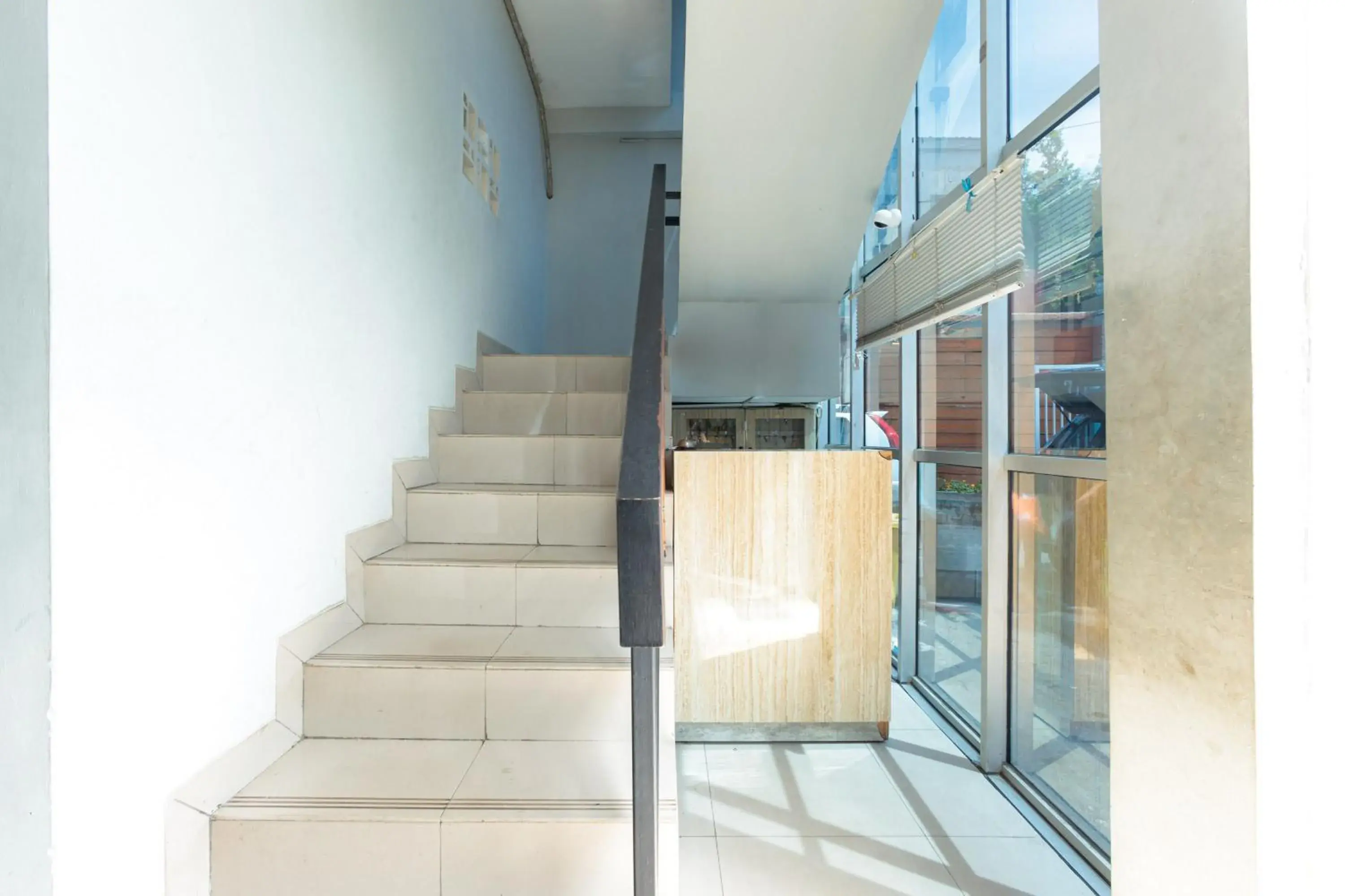 Property building in Dpaseban Jakarta Mitra RedDoorz Property building in Dpaseban Jakarta Mitra RedDoorz