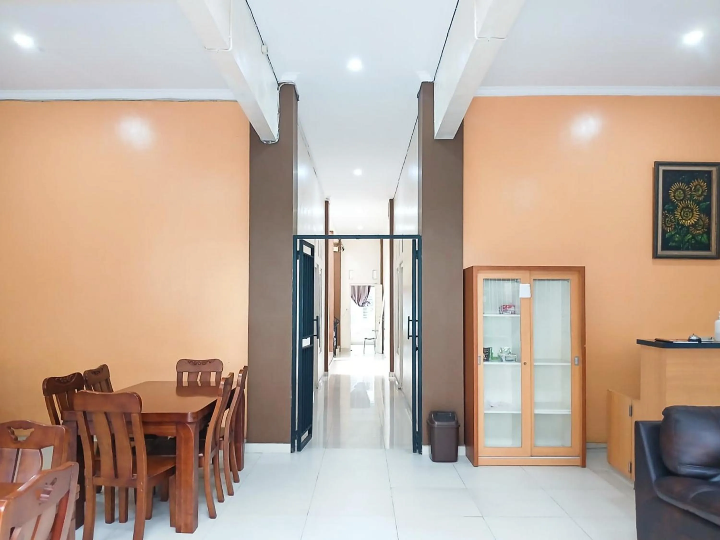 Property building in Shabrina Homestay Syariah Terminal Tirtonadi Solo RedPartner