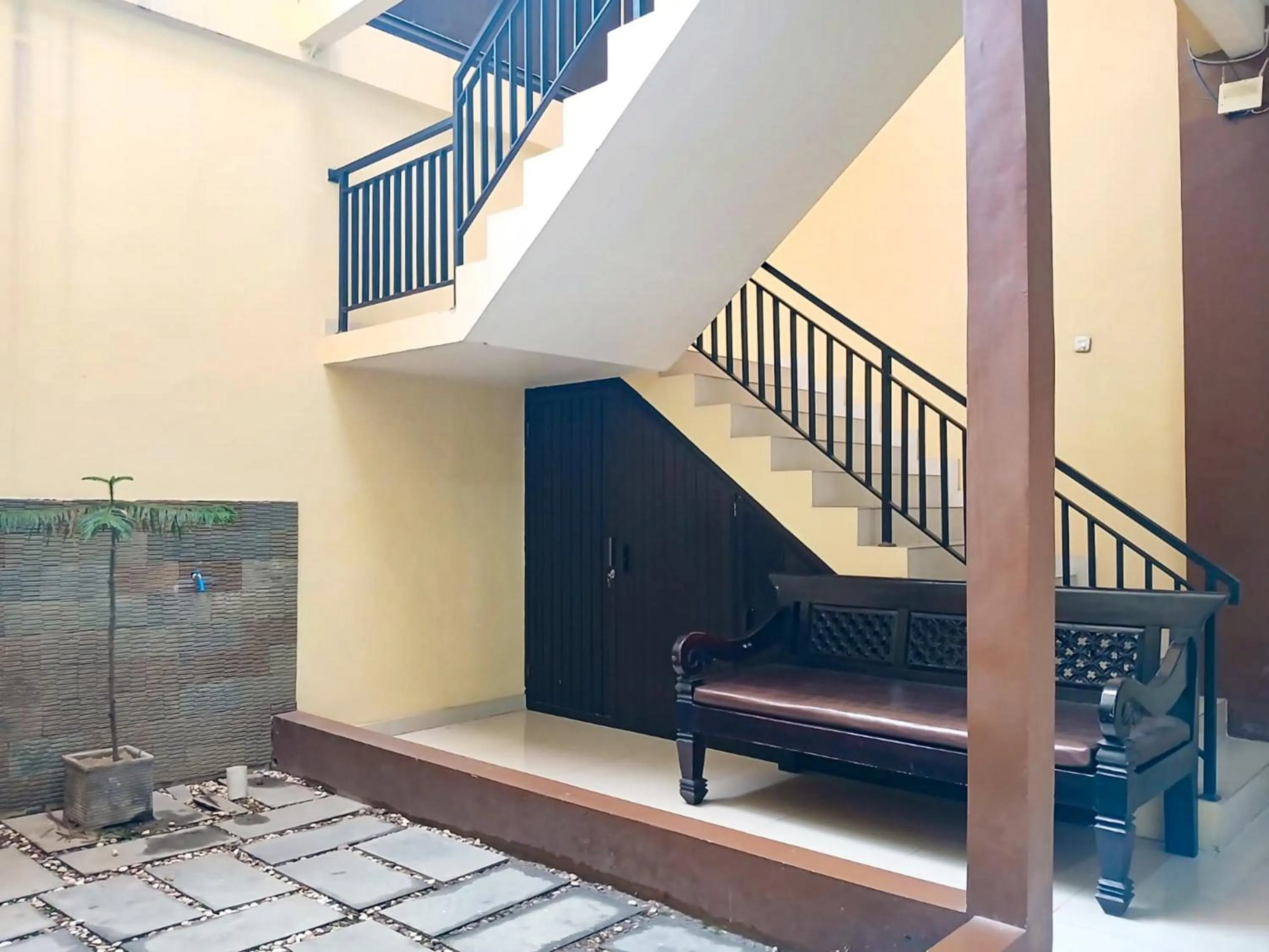 Property building in Shabrina Homestay Syariah Terminal Tirtonadi Solo RedPartner