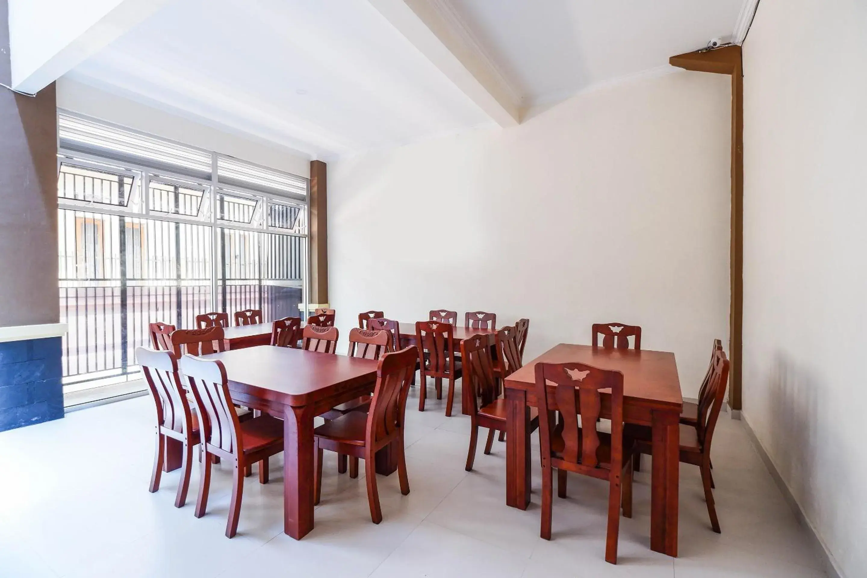 Restaurant/places to eat in Super OYO 1506 Shabrina 2 Syariah Restaurant/places to eat in Super OYO 1506 Shabrina 2 Syariah