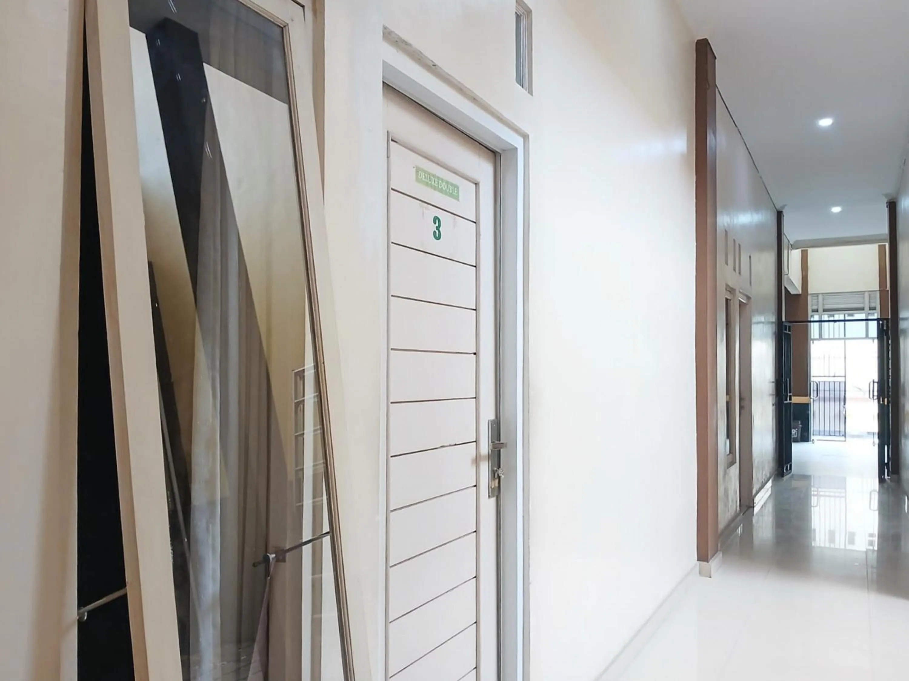 Property building in Shabrina Homestay Syariah Terminal Tirtonadi Solo RedPartner