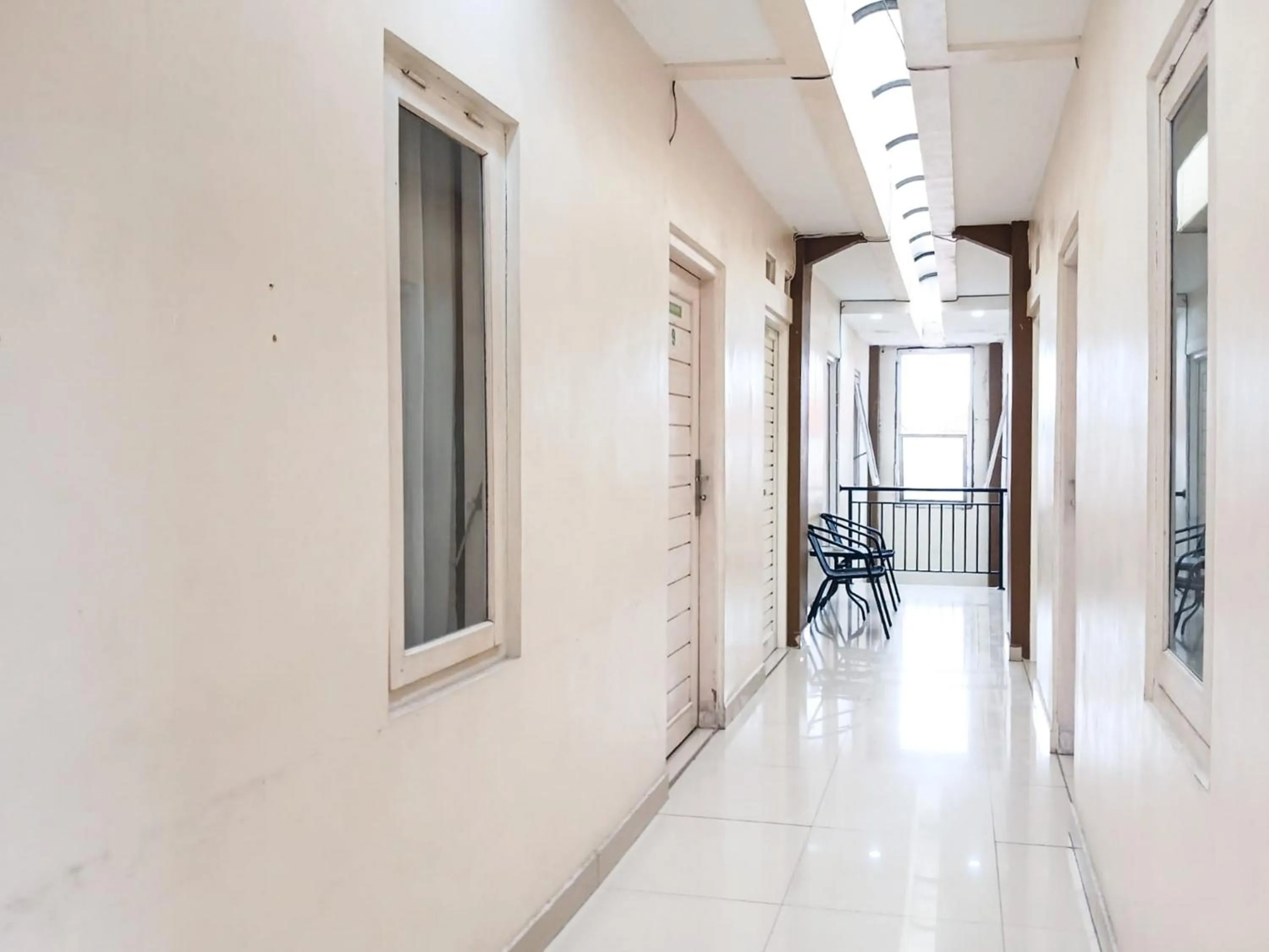 Property building in Shabrina Homestay Syariah Terminal Tirtonadi Solo RedPartner