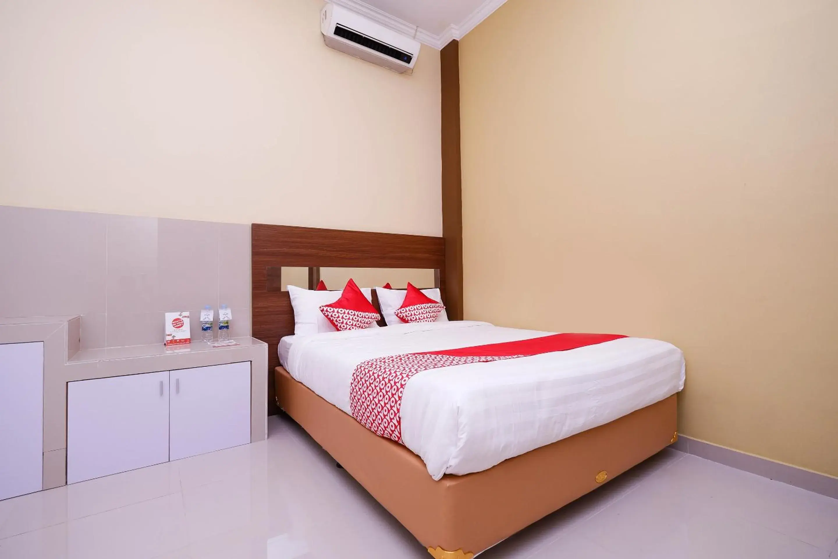 Bedroom in Super OYO 1506 Shabrina 2 Syariah Bedroom in Super OYO 1506 Shabrina 2 Syariah