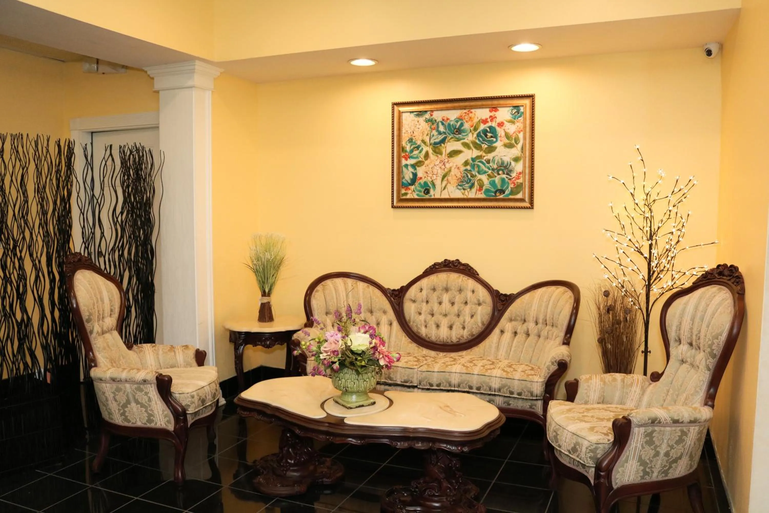 Lobby or reception in Shining Light Inn & Suites