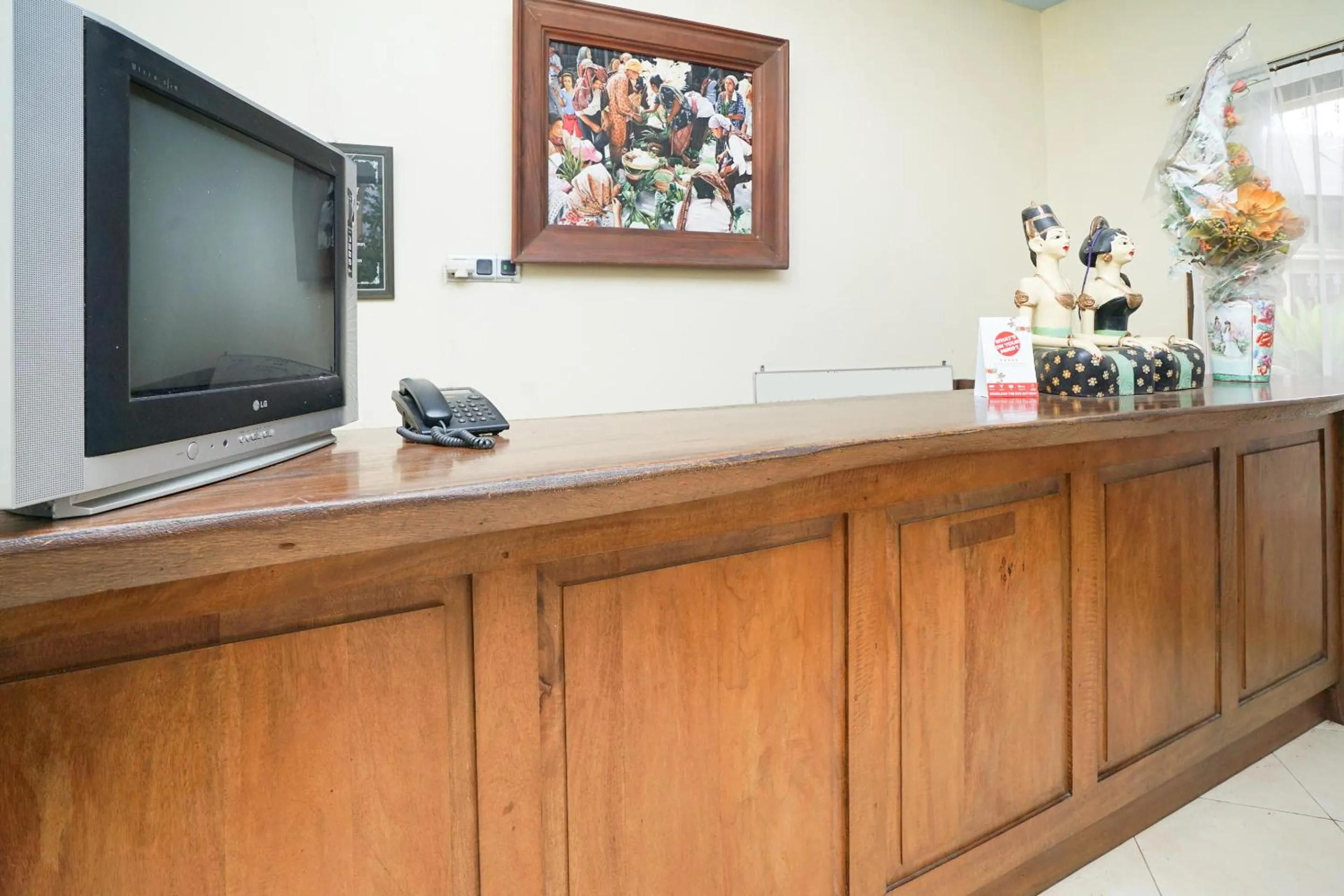 Lobby or reception in Hotel Bumi Bermi Permai near Bermi Eco Park Mitra RedDoorz