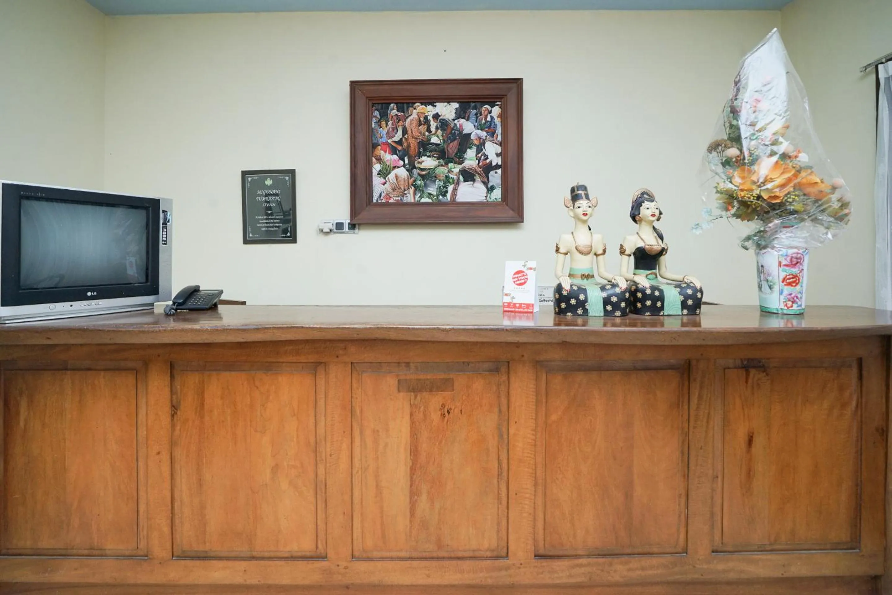 Lobby or reception in Hotel Bumi Bermi Permai near Bermi Eco Park Mitra RedDoorz