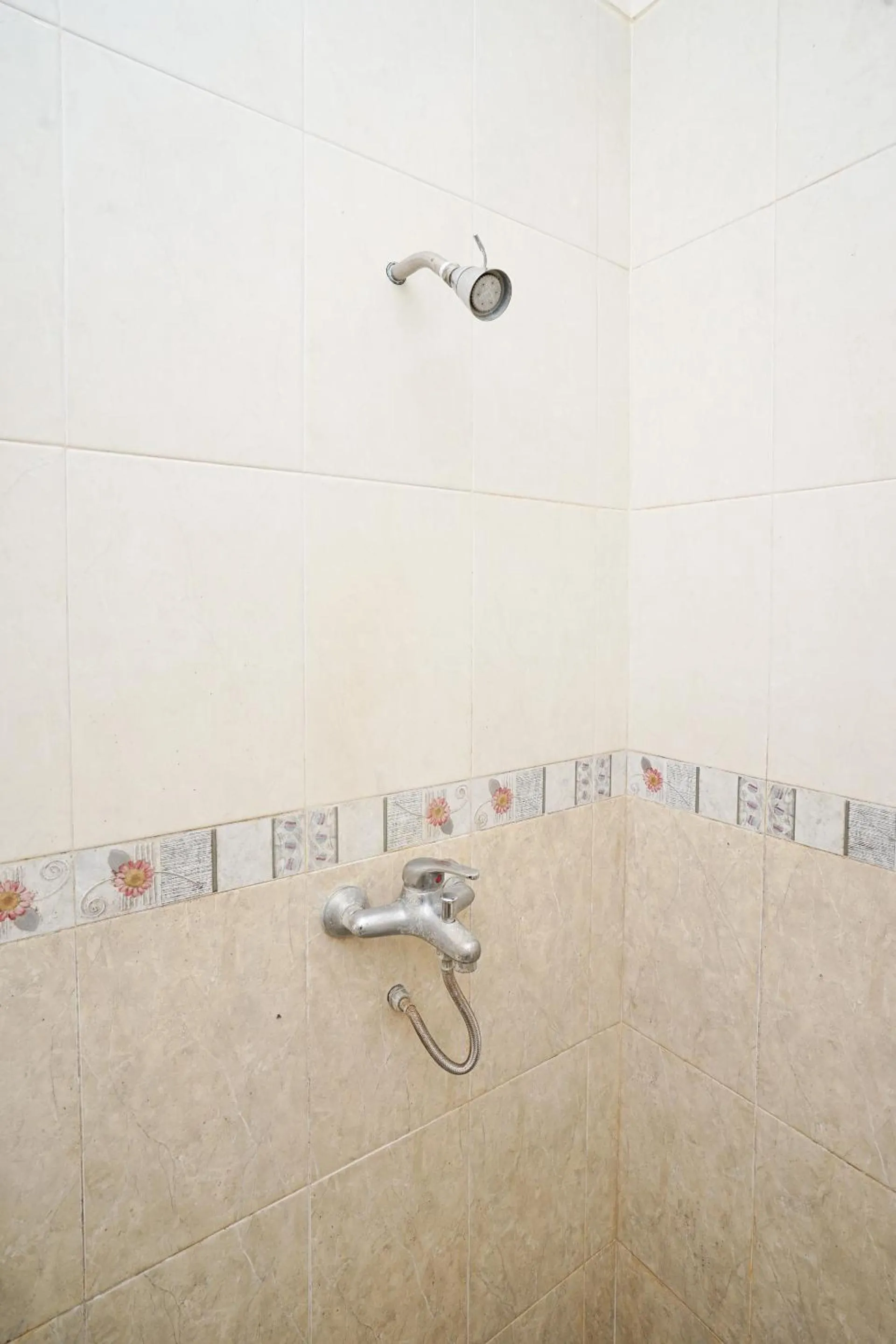 Bathroom in Hotel Bumi Bermi Permai near Bermi Eco Park Mitra RedDoorz