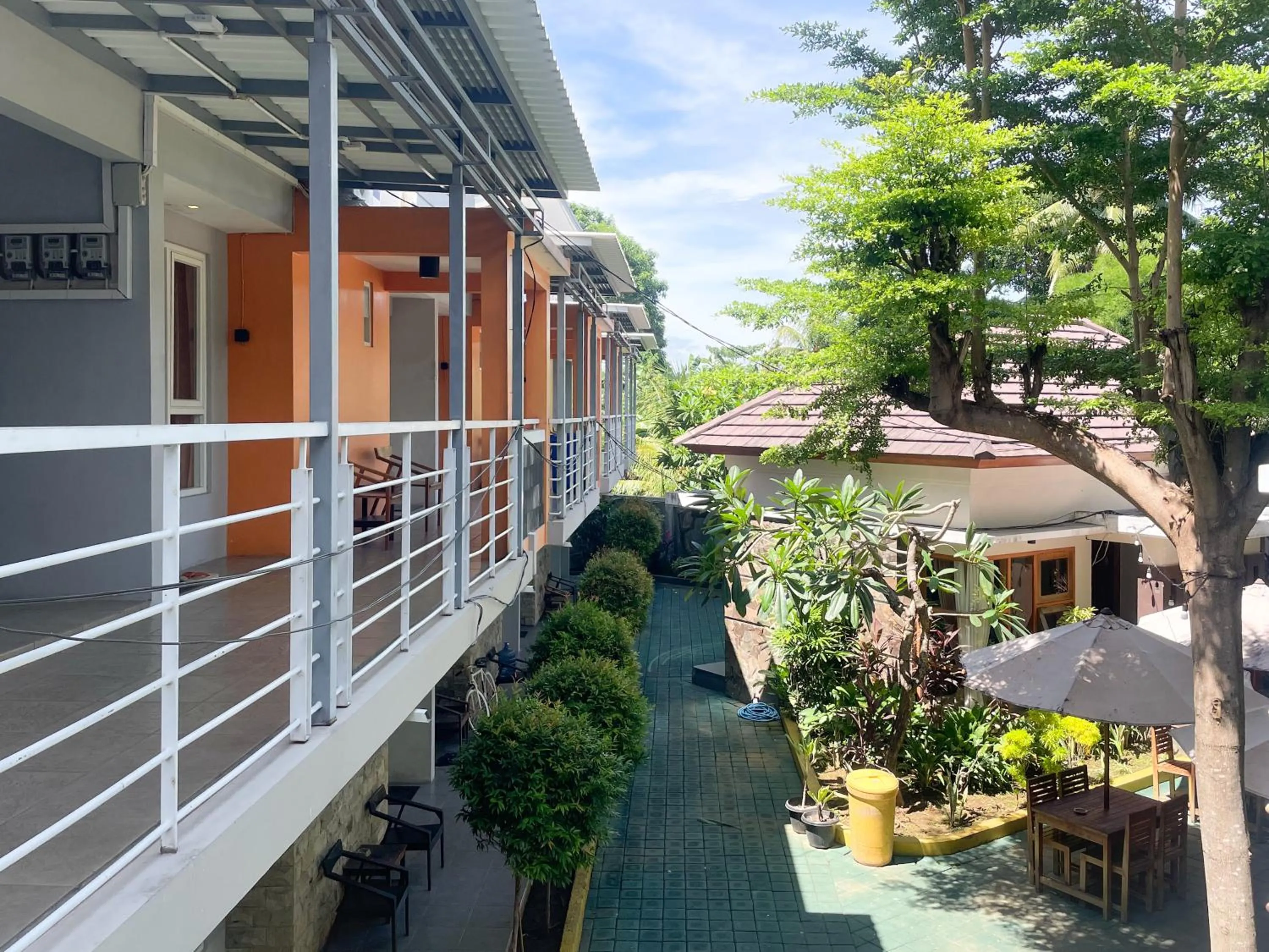 Property building in Hotel O Kate'el Inn