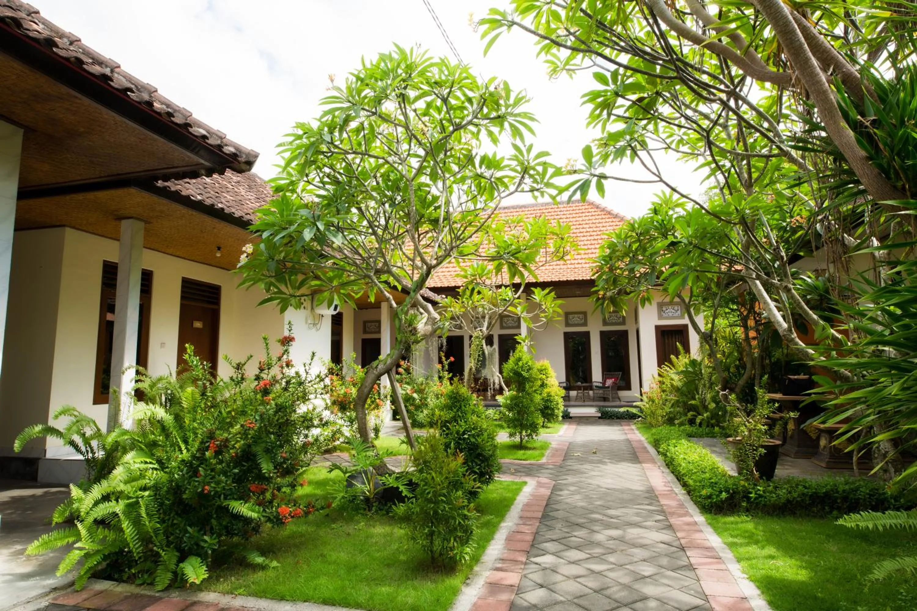 Property building in Manda Homestay