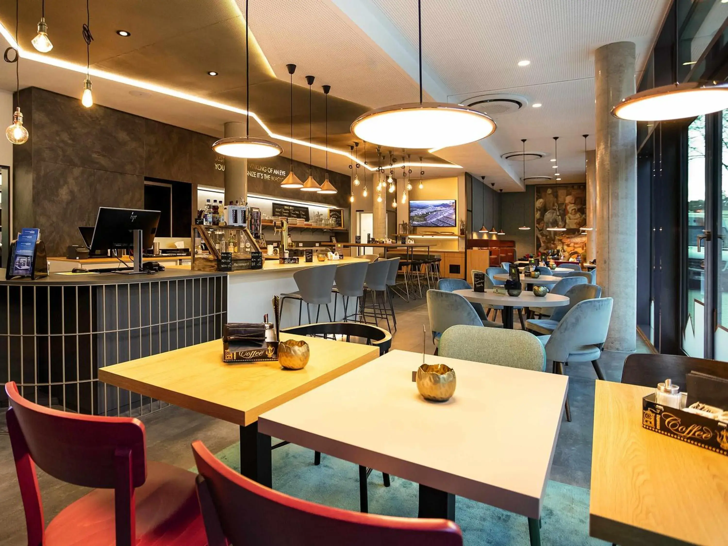 Lounge or bar in ibis Styles Pforzheim Lounge or bar in ibis Styles Pforzheim