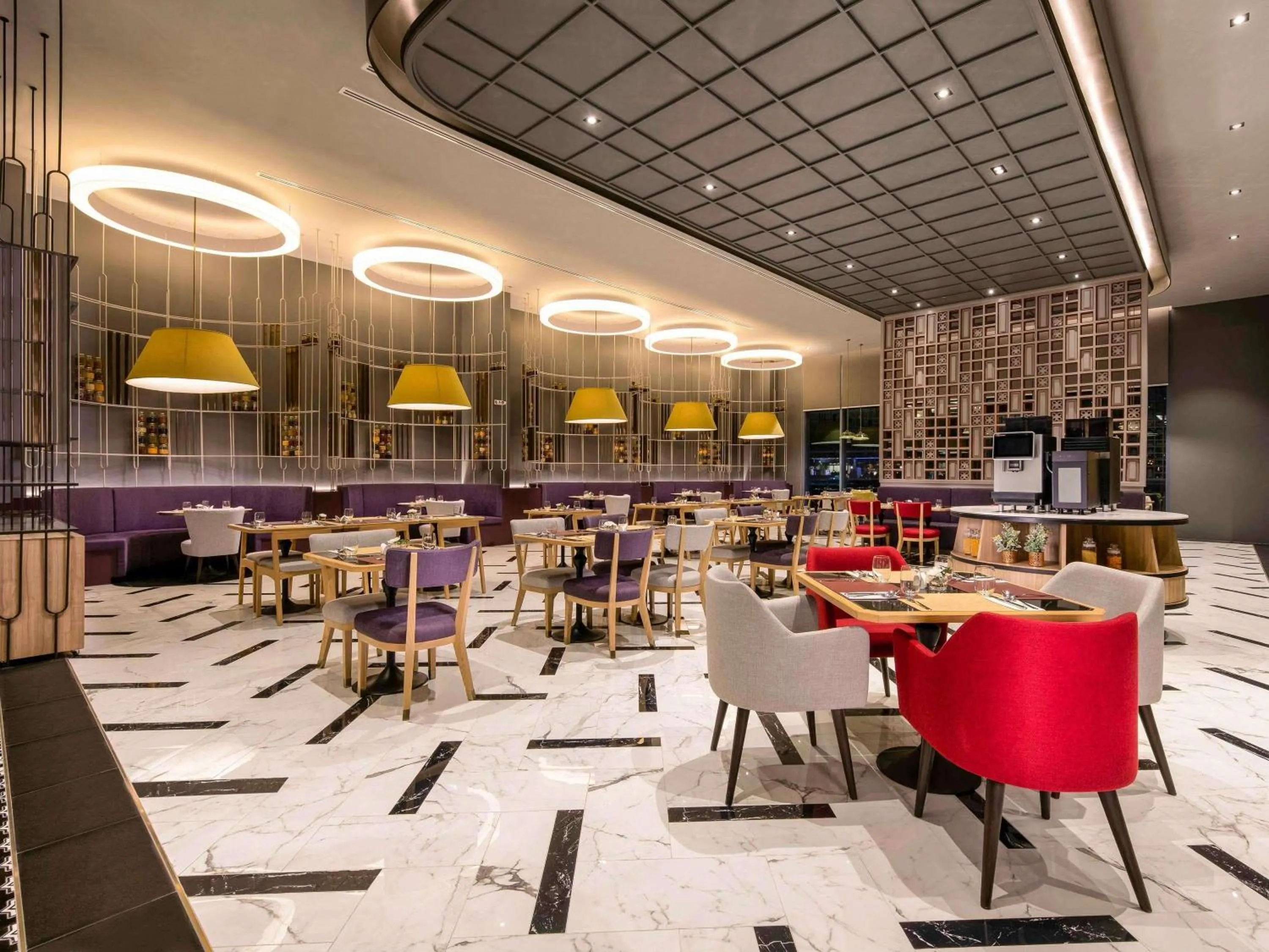 Restaurant/places to eat in ibis Bangkok Sukhumvit 24