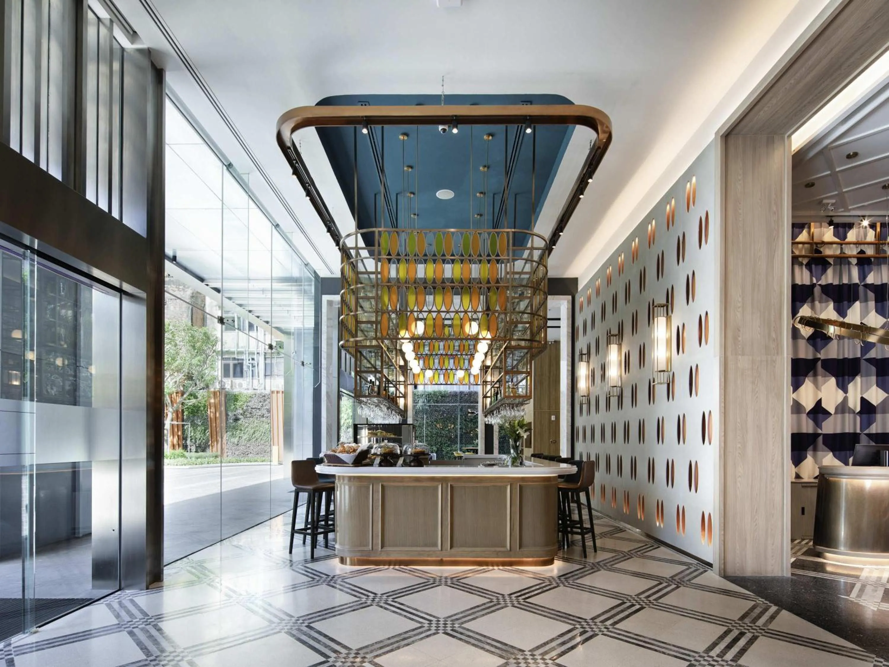 Lounge or bar in ibis Bangkok Sukhumvit 24